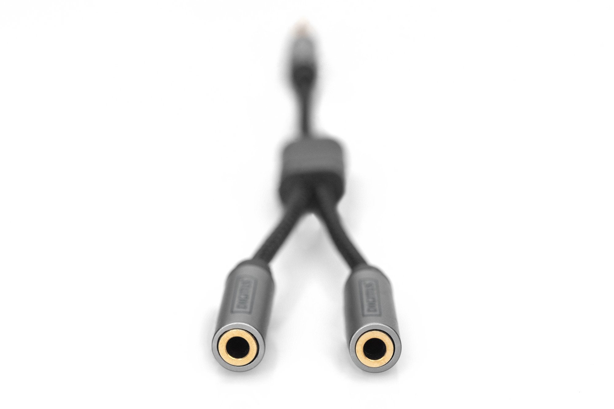 EAN 4016032481324 - Digitus DB-510320-002-S cable de audio 0,2 m 2 x 3.5mm Negro imagen 2
