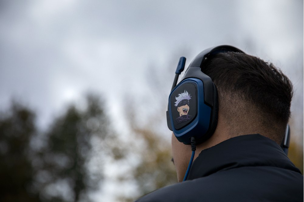 Headset Konix Jujutsu Kaisen 40mm Neodimio Micro Flexible Multiplataforma Kx-Juju-Gh-Univ