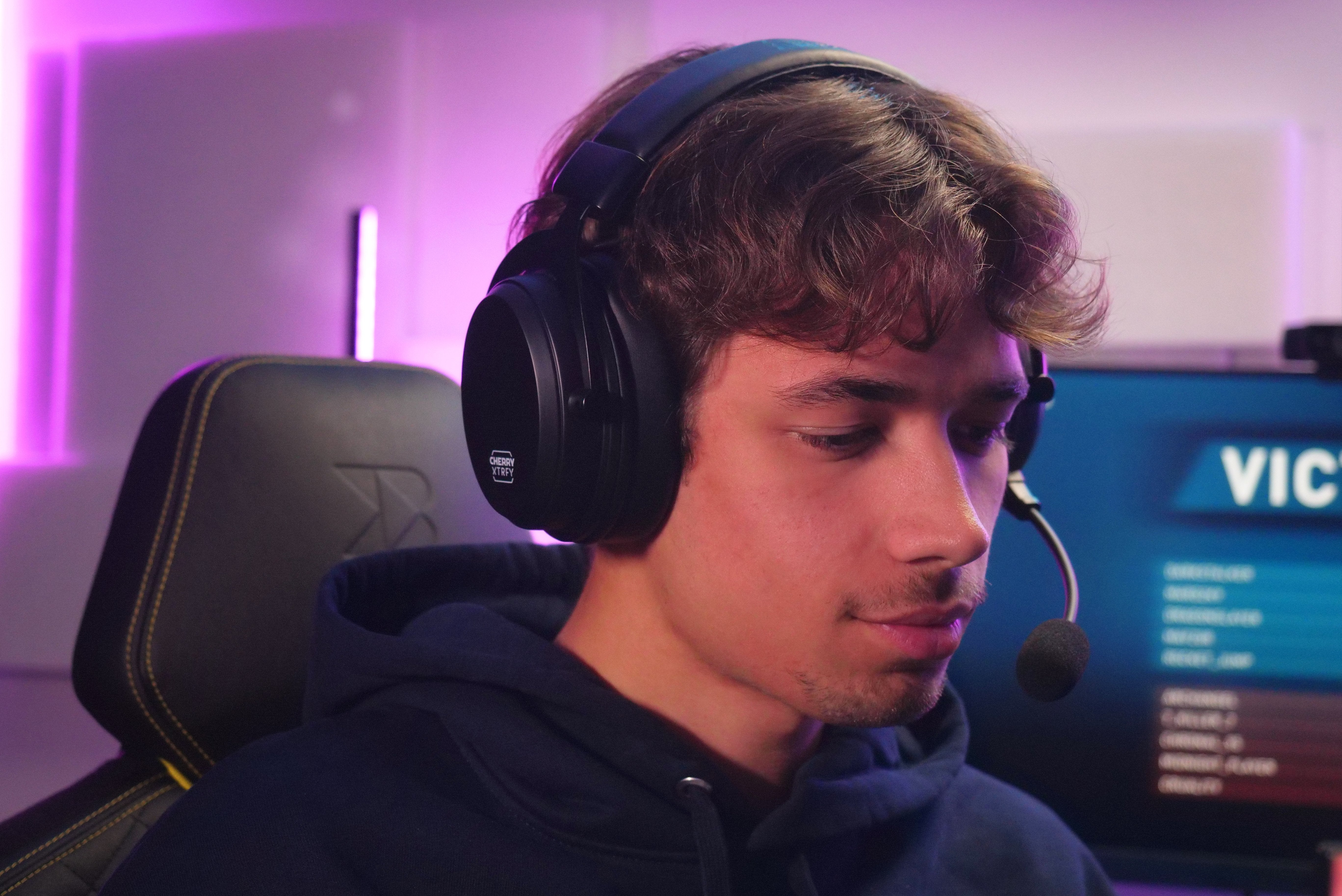 EAN 7340086914611 - CHERRY XTRFY H3 Wireless Auriculares Inalámbrico Diadema Juego Bluetooth Negro imagen 10