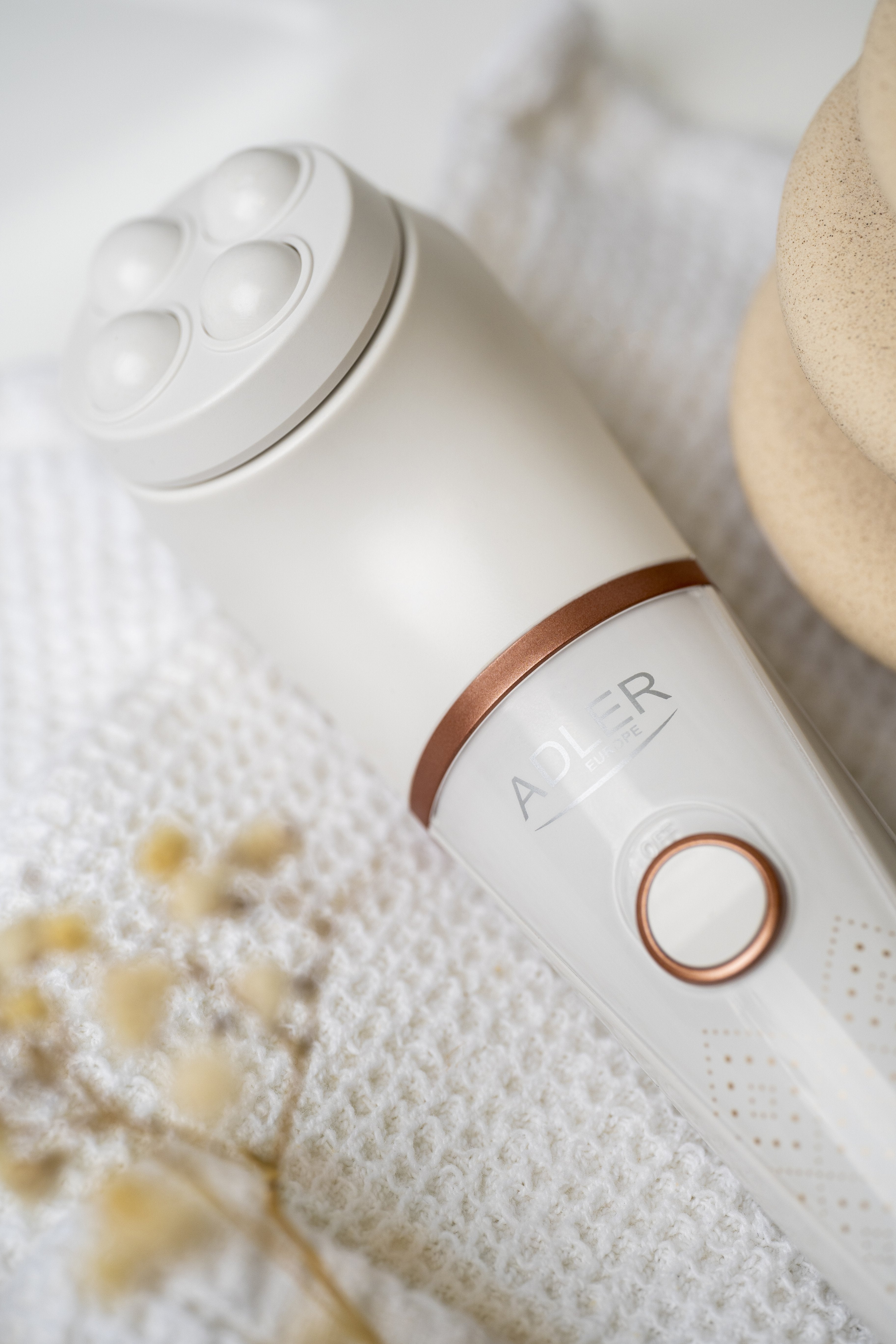 Adler Ad 2178 Cepillo De Limpieza Facial Cepillo Vibrador Y Giratorio Blanco Batería