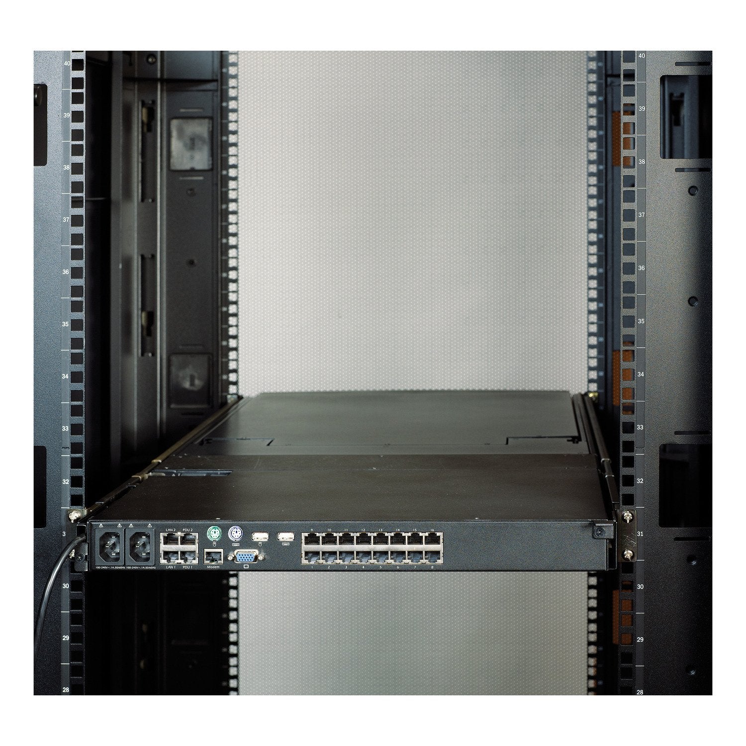 EAN 0731304285496 - APC KVM-LCDMOUNT kit de montaje Negro imagen 4