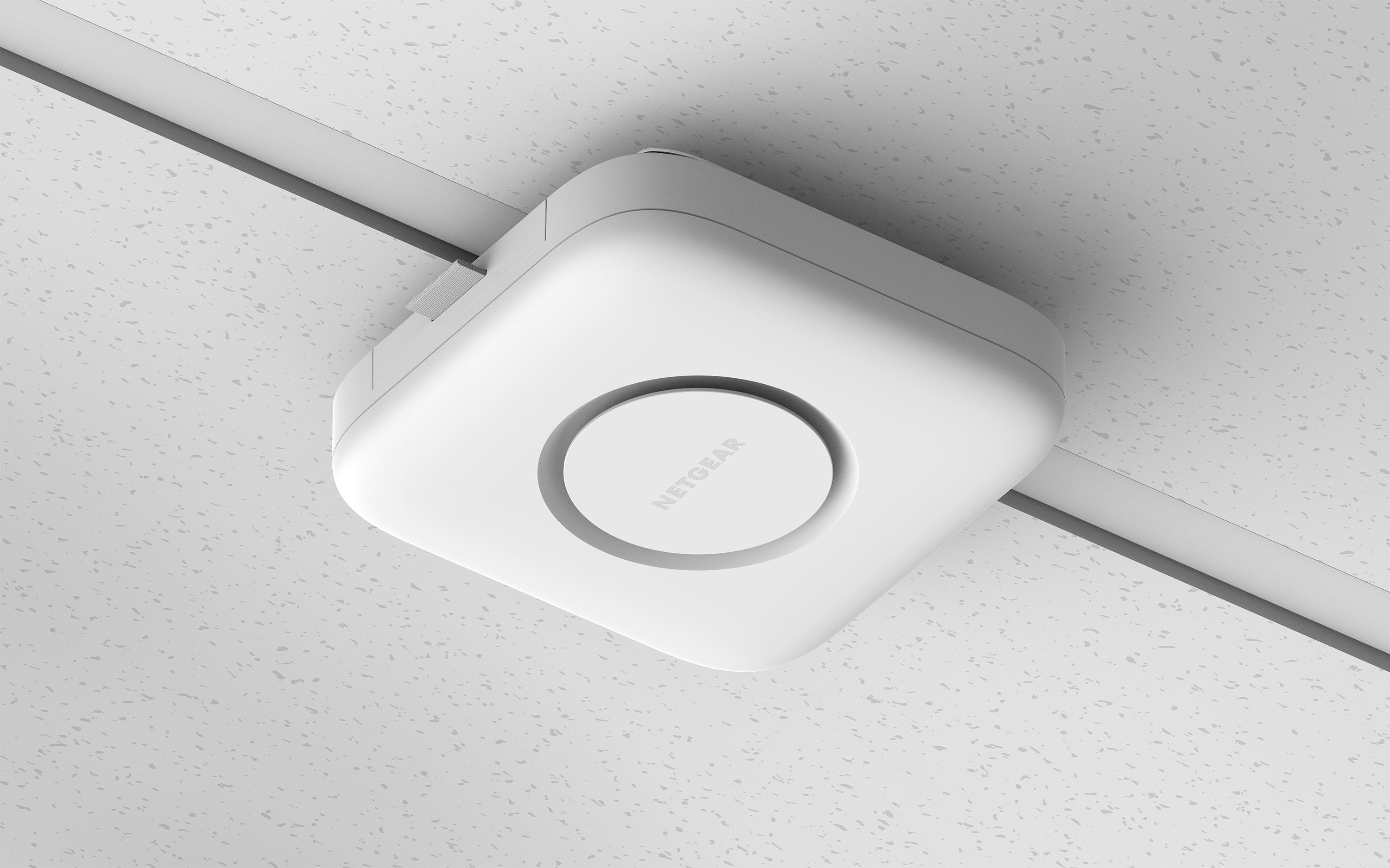 Netgear Business Wbe718 - Accesspoint - Wi-Fi 7 - Wi-Fi 6 - Wi-Fi 7 - 2.4 Ghz, 5 Ghz, 6 Ghz - Cloud-Verwaltet - Wand- Deckenmontage