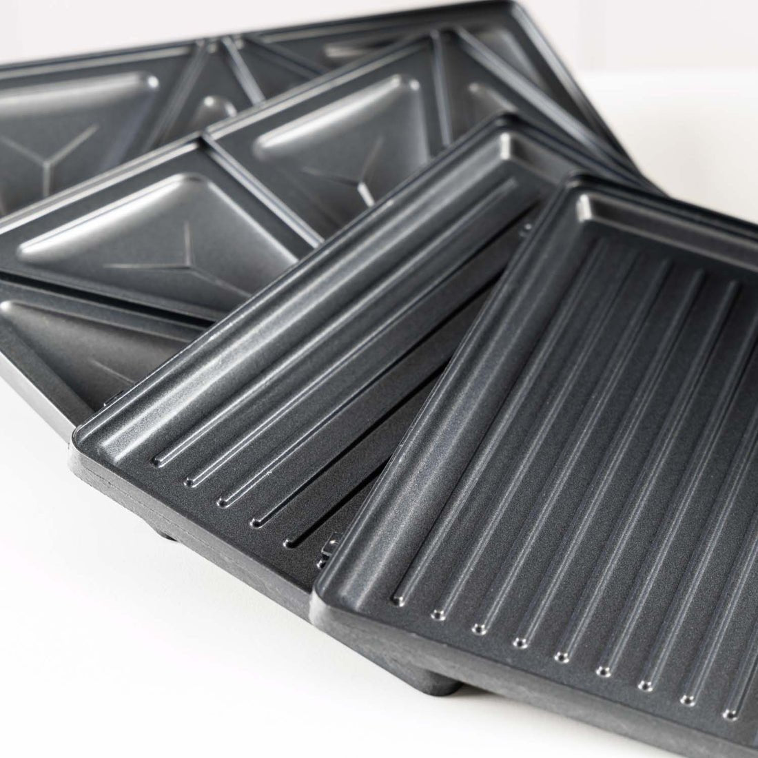 EAN 8414234684318 - Taurus MIAMI LEGEND sandwichera 900 W Negro imagen 3