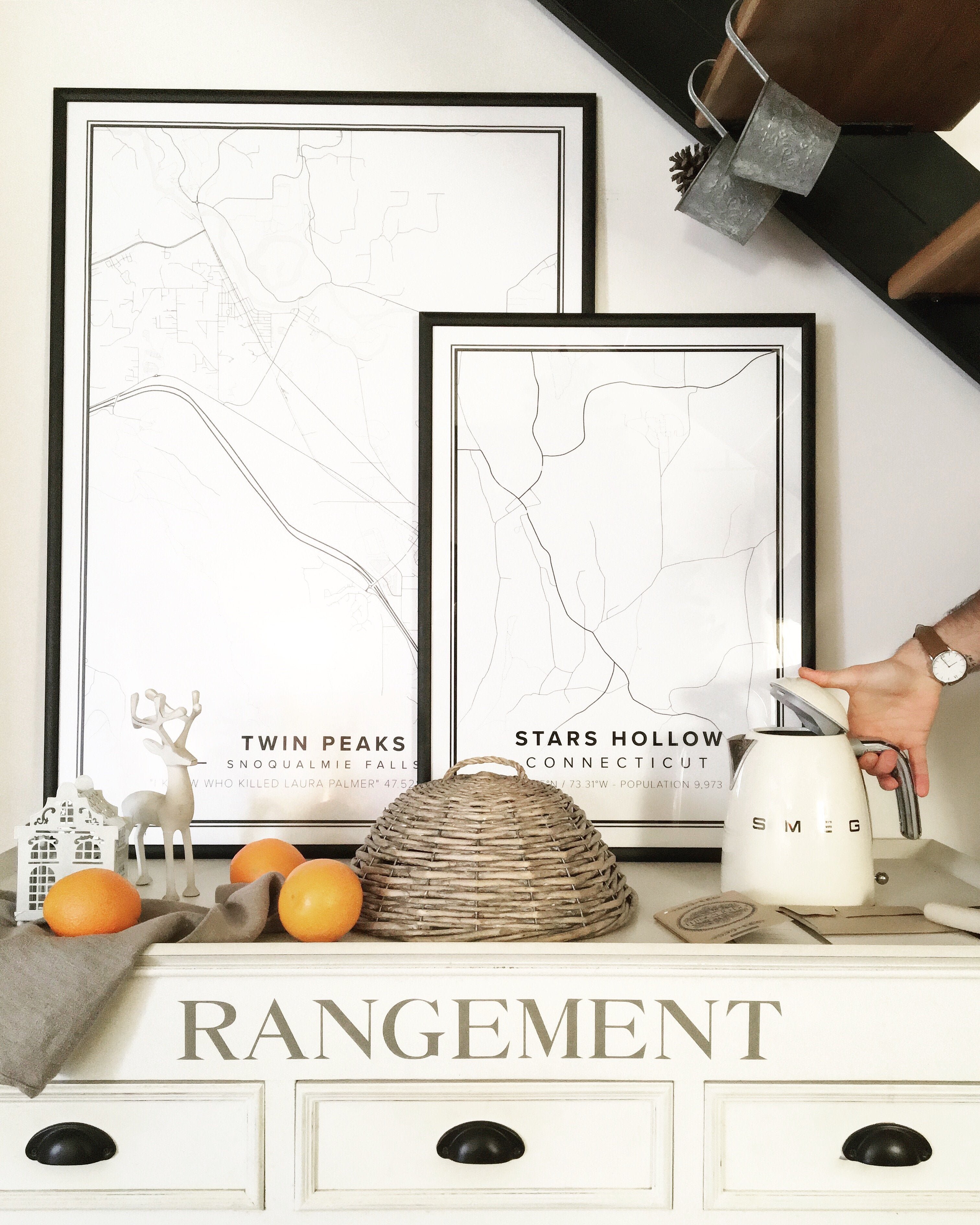 EAN 8017709227852 - Smeg KLF03CREU tetera eléctrica 1,7 L 2400 W Crema de color imagen 15