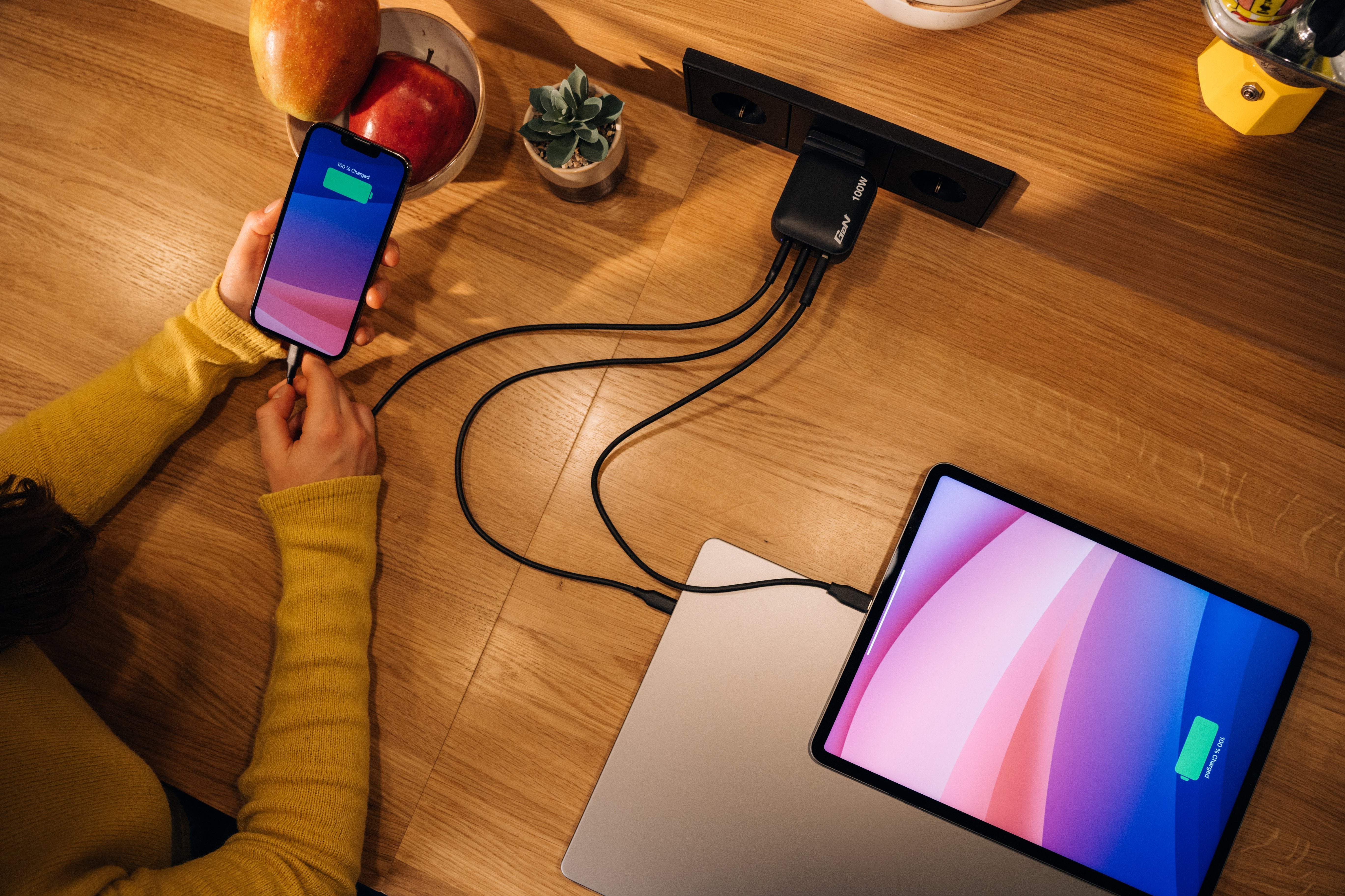 Verbatim Mini Gan Charger 100w 3port Us/Eu/Uk Adp 32230