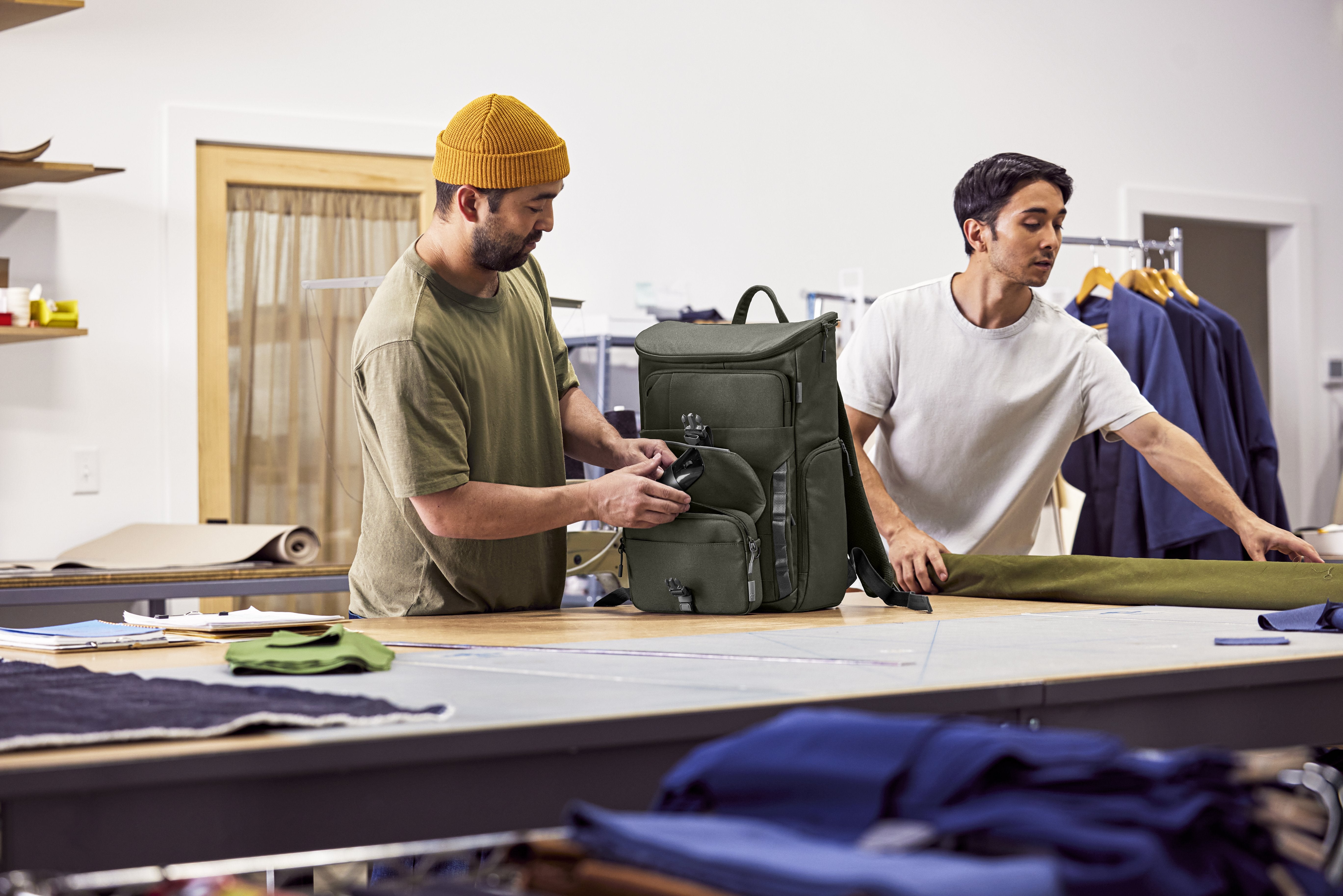 Notebook Carrying Case - 15.6inch - Grey-Green