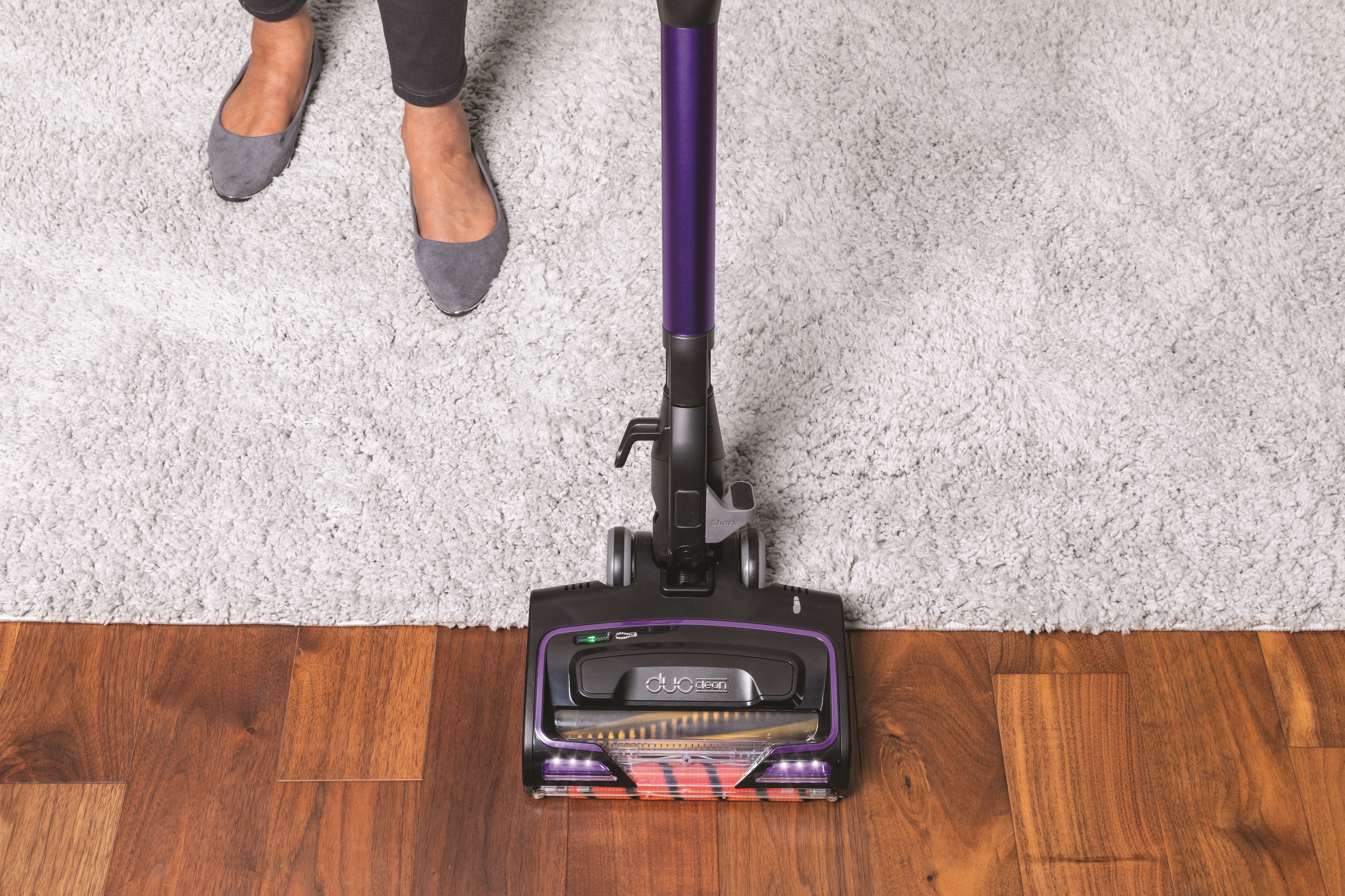 Shark Hz500eu Aspirador Broom Bagless 0.4 L 450 W Black, Purple