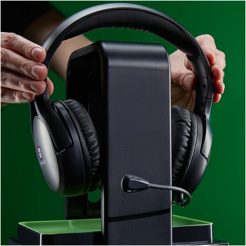 Soporte Para Accesorios De Taquilla Para Juegos Numskull - Logotipo De Xbox