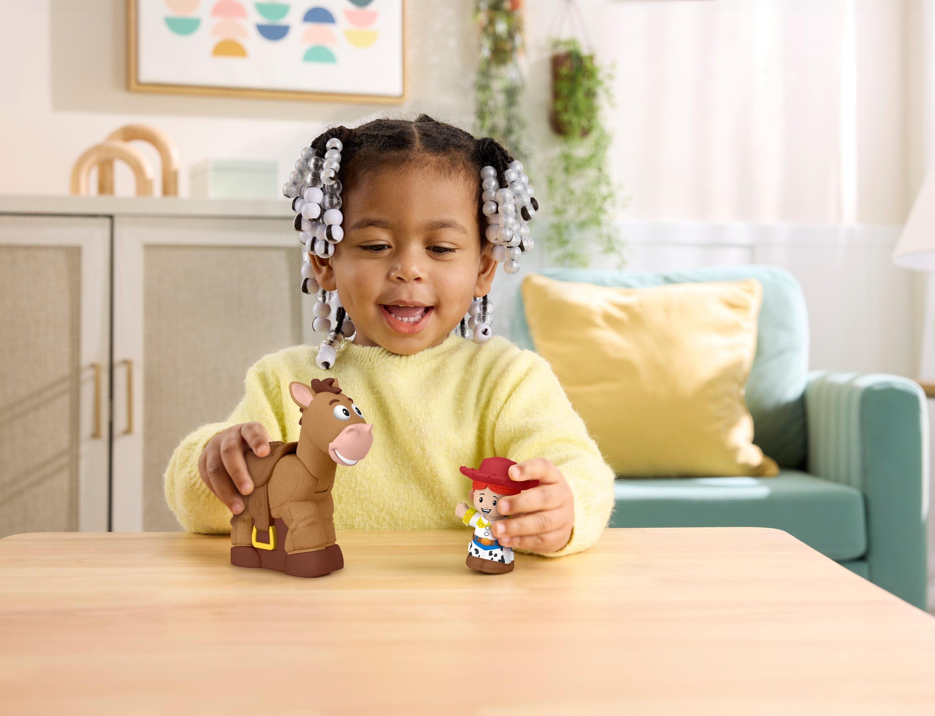 EAN 0194735345250 - Fisher-Price Little People JKB08 figura de juguete para niños imagen 2