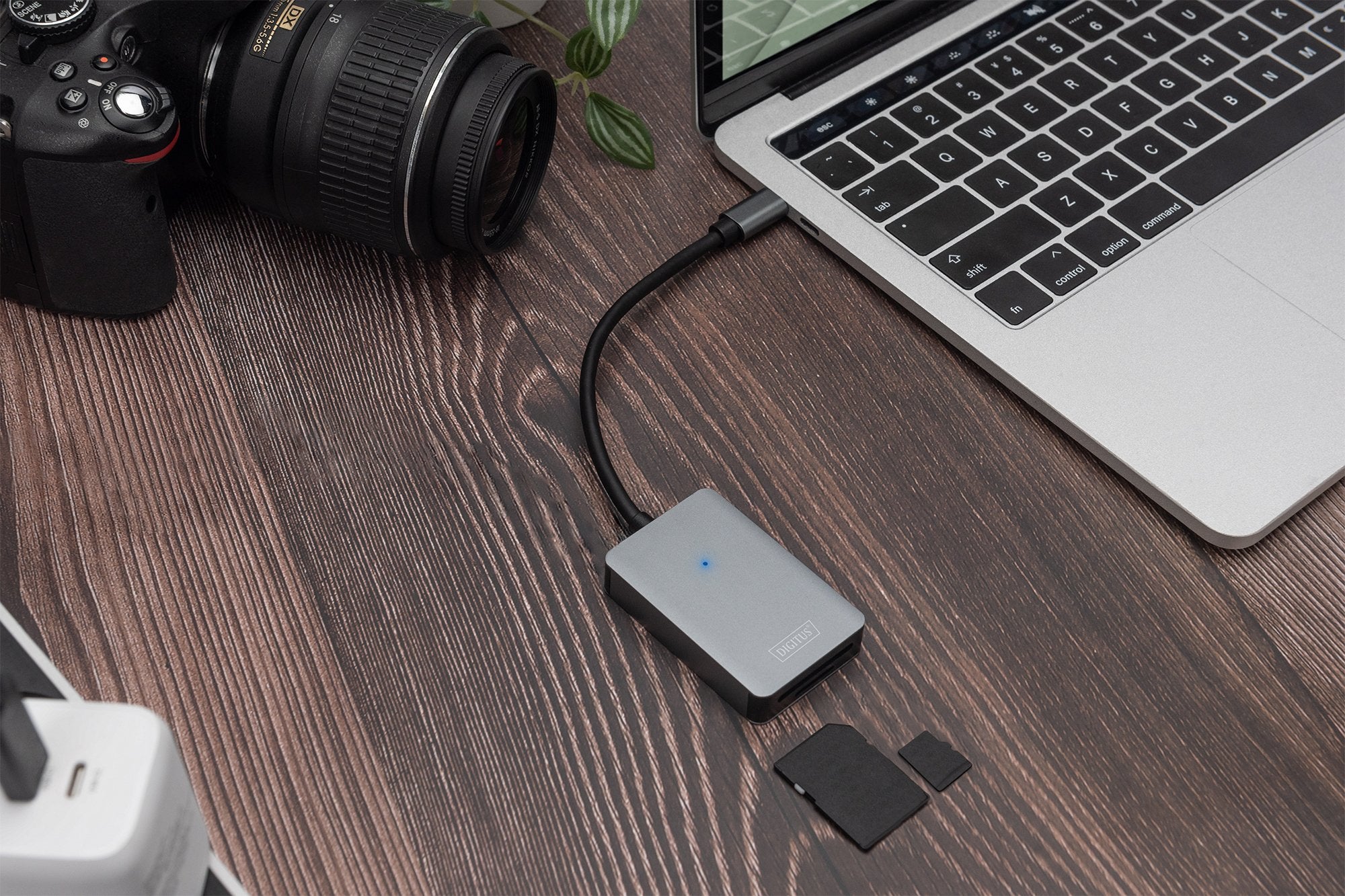 EAN 4016032485612 - Digitus DA-70333 lector de tarjeta USB 2.0 Type-C Gris imagen 2