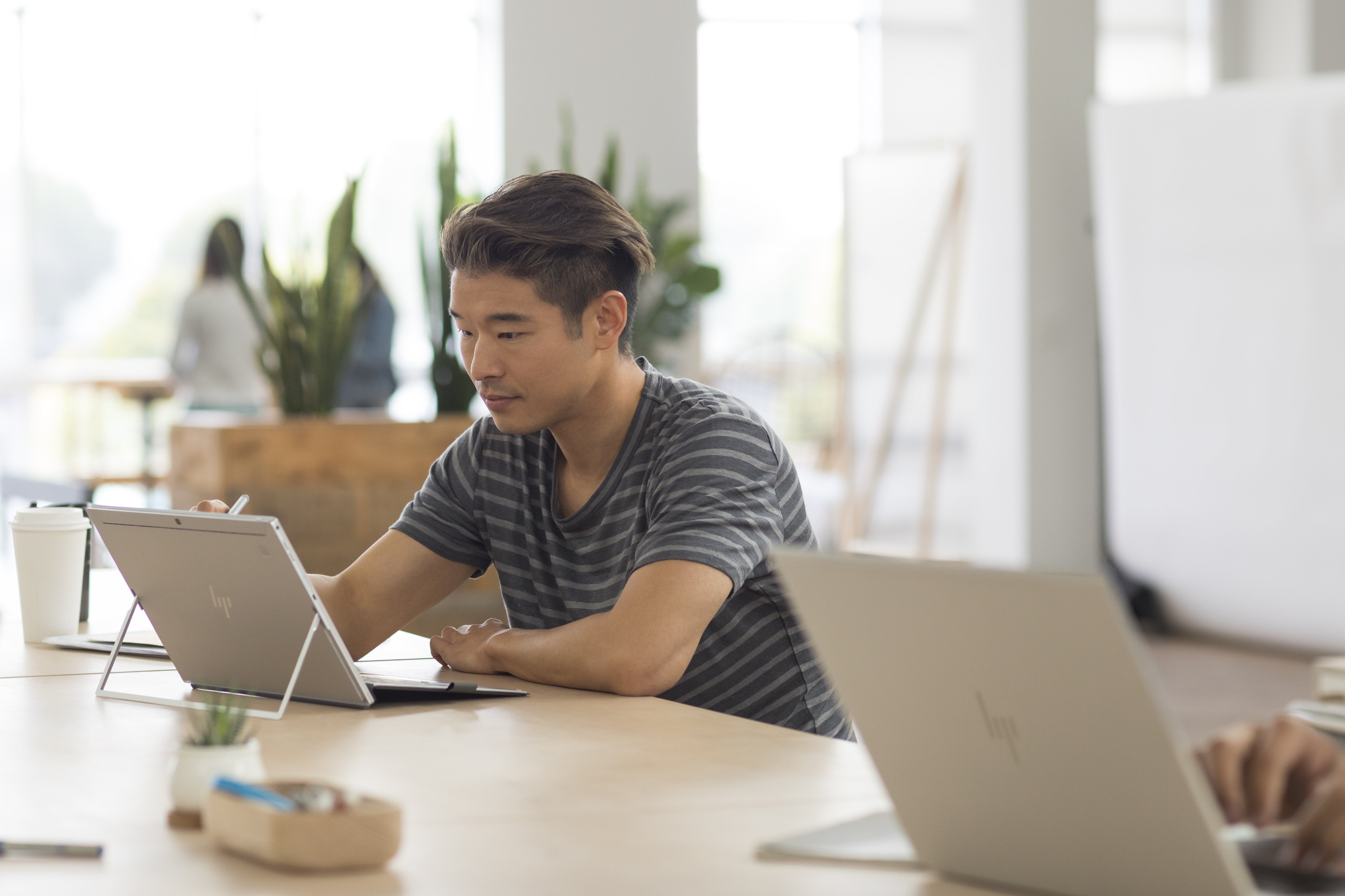 Hp Rechargeable Active Pen G3 Accs F/ Dedicated Notebook