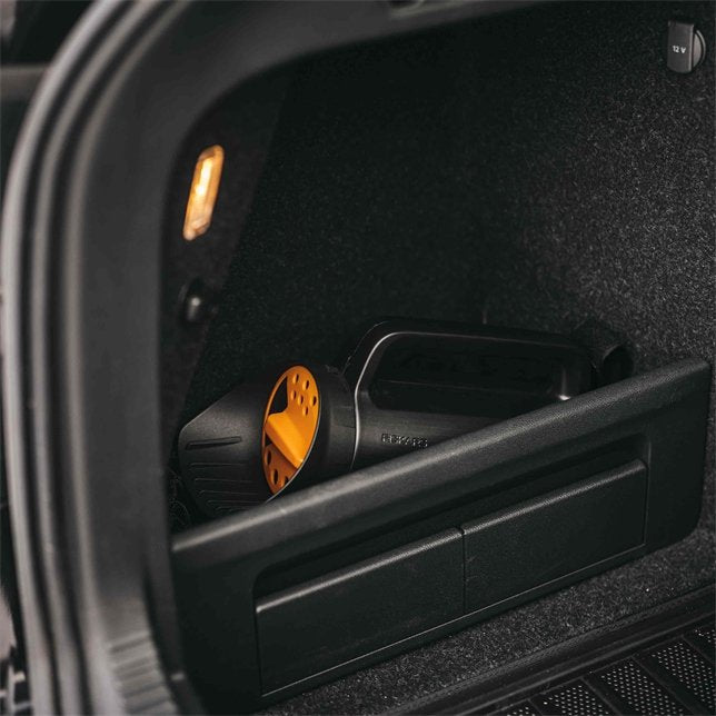 Fiskars 1057076 Streuer, Solid, Länge: 30 Cm, Negro/Orange