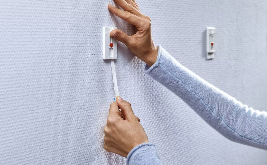 EAN 4042448351111 - TESA 77777-00001-00 Interior Gancho para fotos Rojo, Blanco 2 pieza(s) imagen 2