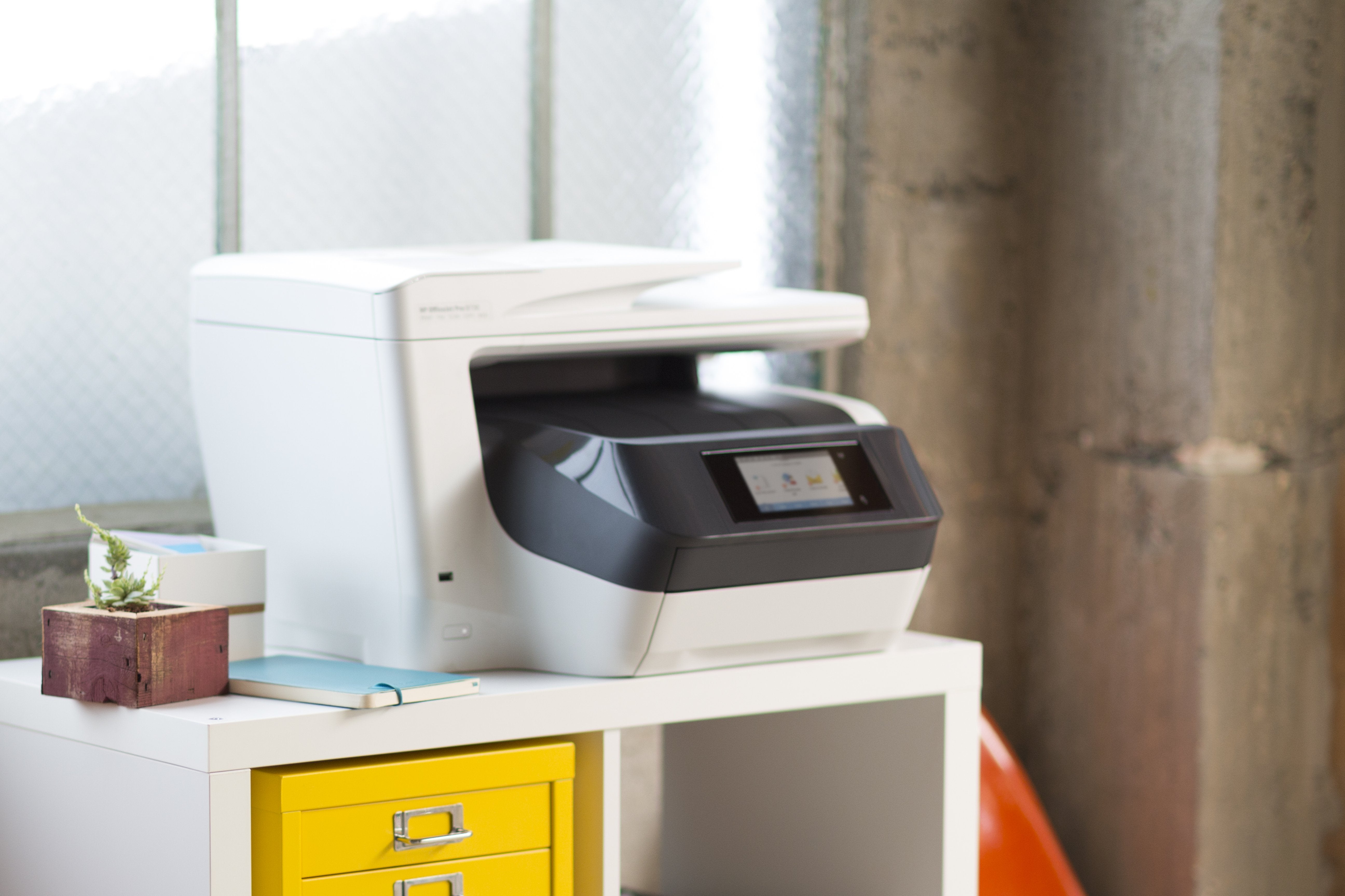 EAN 0889894310675 - HP OfficeJet Pro 8730 All-in-One Printer Inyección de tinta térmica A4 2400 x 1200 DPI 24 ppm imagen 4