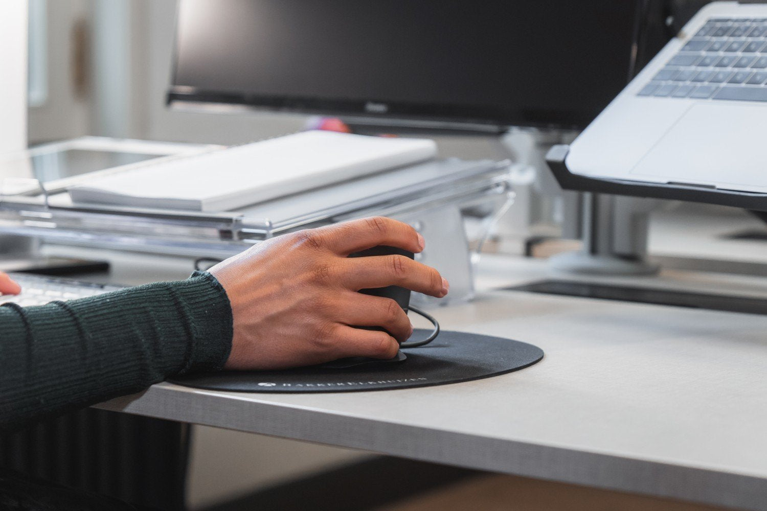 Bakker Elkhuizen Mouse Pad The Egg Ergo Black Retail