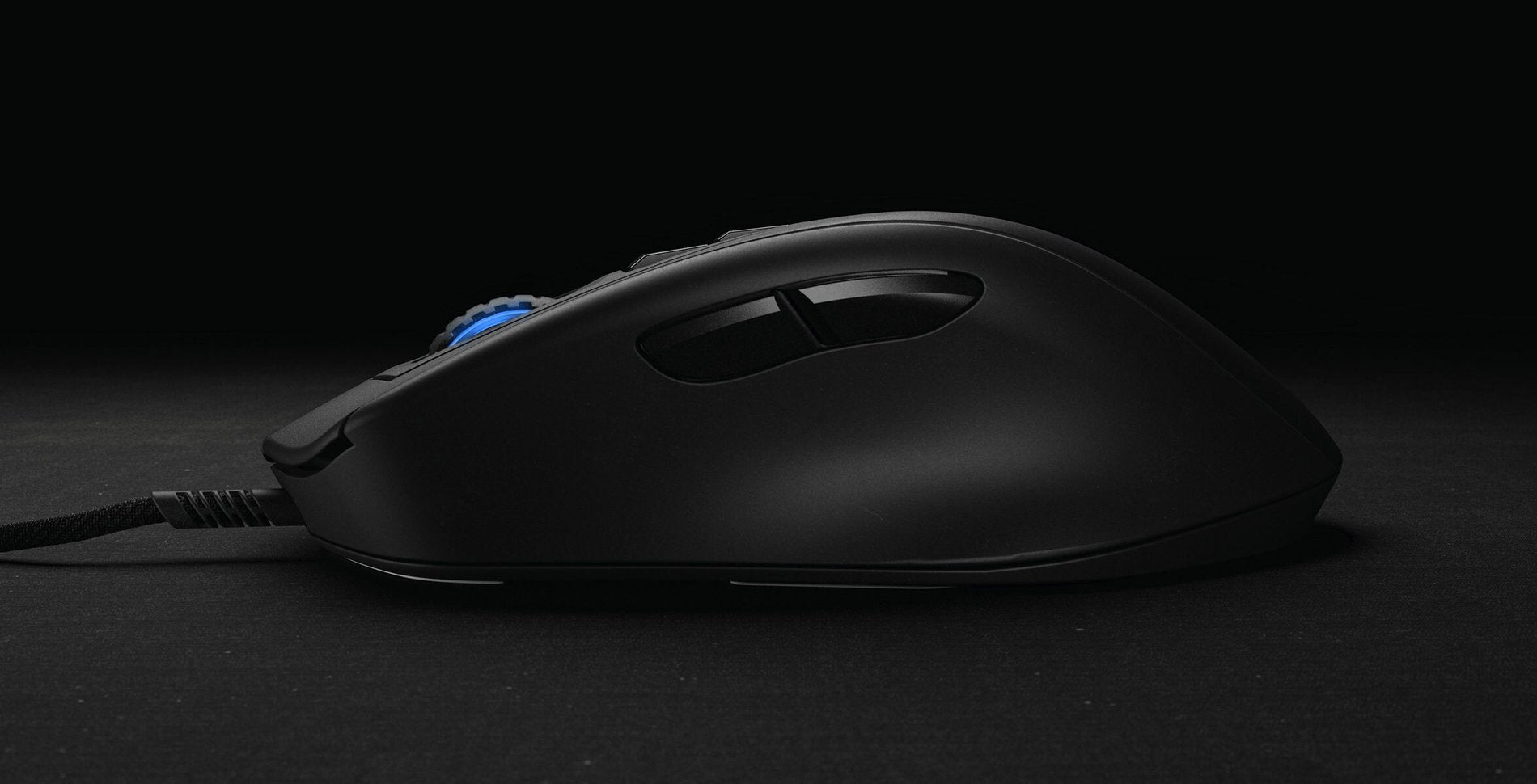 Naos Pro Mouse Right-Hand Usb Type-A Optical 19000 Dpi