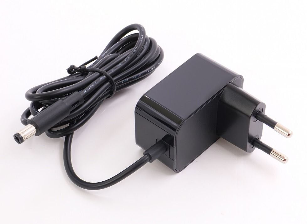 EAN 5704174407485 - CoreParts MBXGP-AC0002 adaptador e inversor de corriente Interior 12 W Negro imagen 1