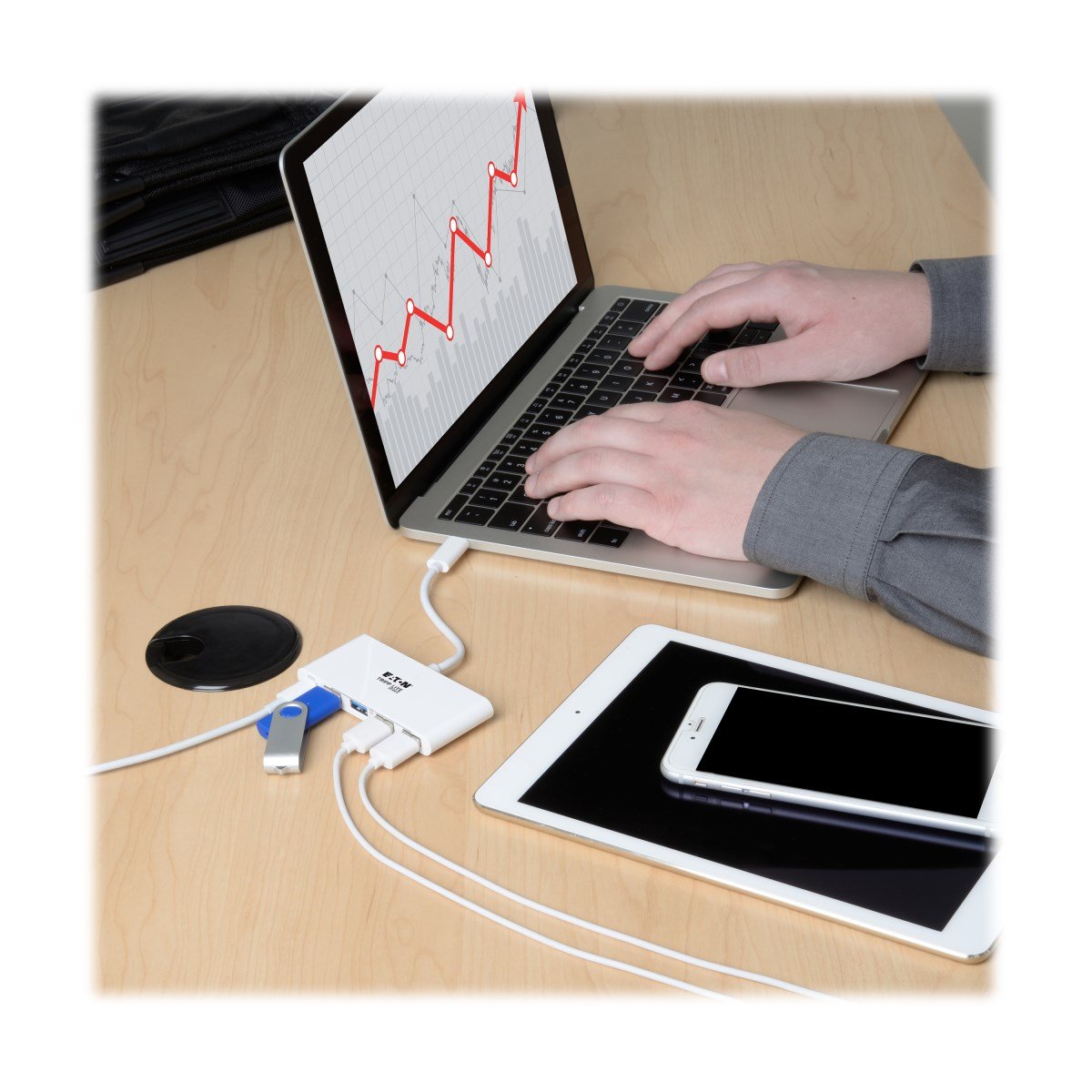 EAN 0037332193773 - Tripp Lite U460-004-4A-C hub de interfaz USB 3.2 Gen 1 (3.1 Gen 1) Type-C 5000 Mbit/s Blanco imagen 2