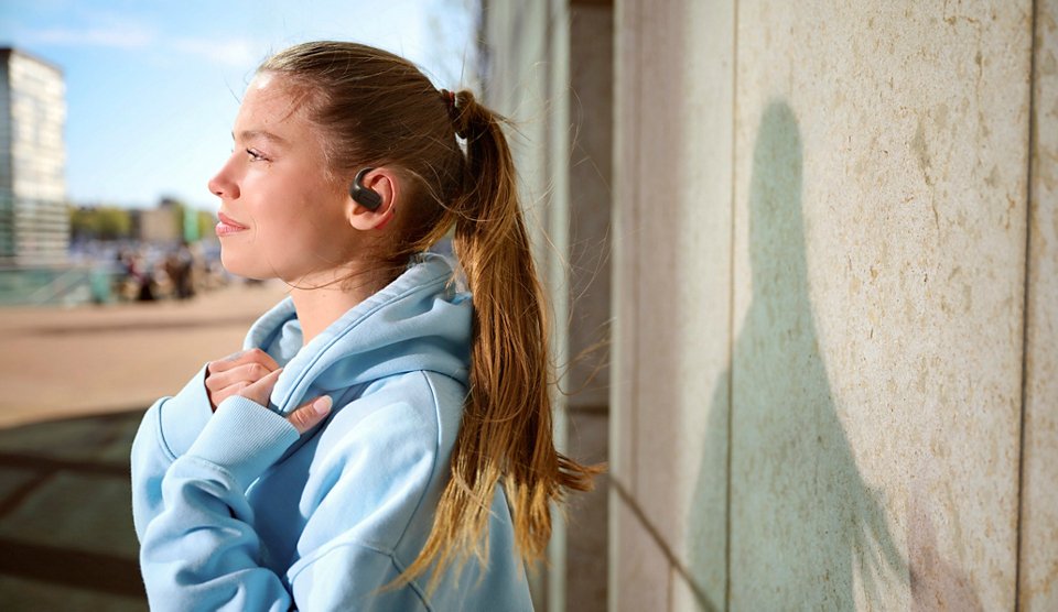 Auriculares Deportivos Bluetooth Philips Taa6709bk Con Estuche De Carga Autonomía 7h Negros Y Rojos