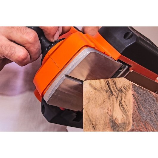 EAN 5035048810958 - Black & Decker BEW712-QS cepillo eléctrico manual Naranja 710 W imagen 8