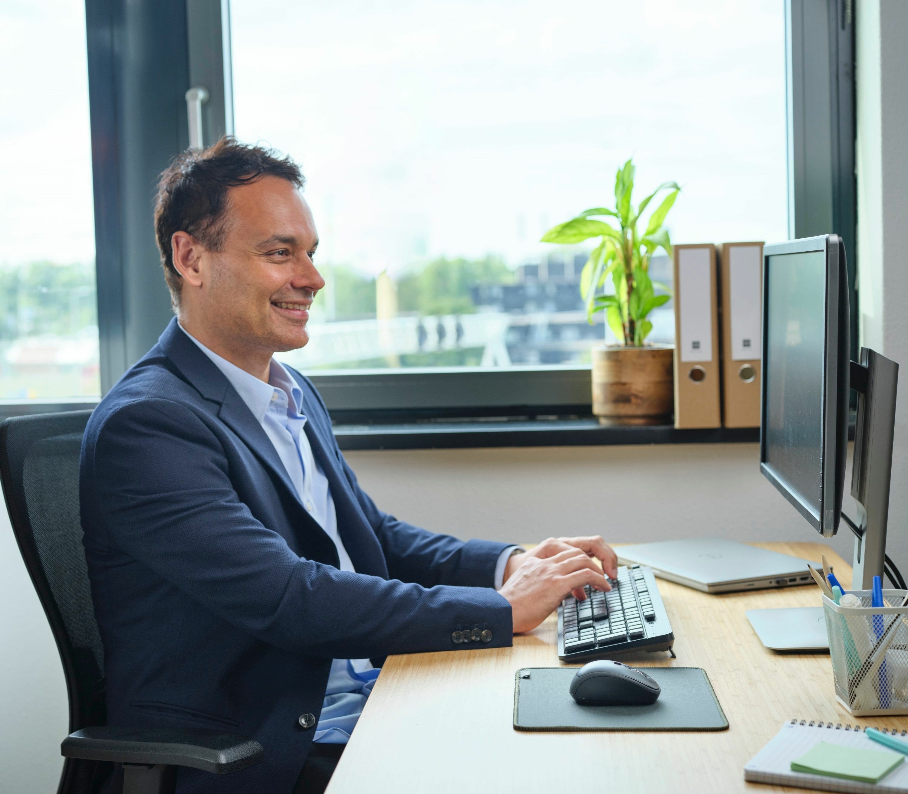 EAN 8713439253566 - Trust TKM-360 teclado Ratón incluido Oficina RF inalámbrico QWERTY Español Negro imagen 7