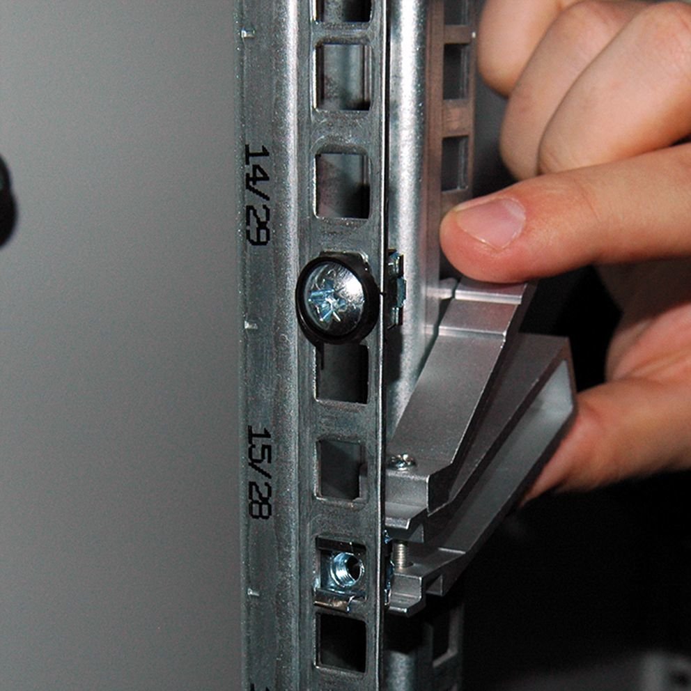 EAN 7630049613201 - VALUE 26.99.0317 accesorio de bastidor Juego de tornillos con tuercas enjauladas imagen 3