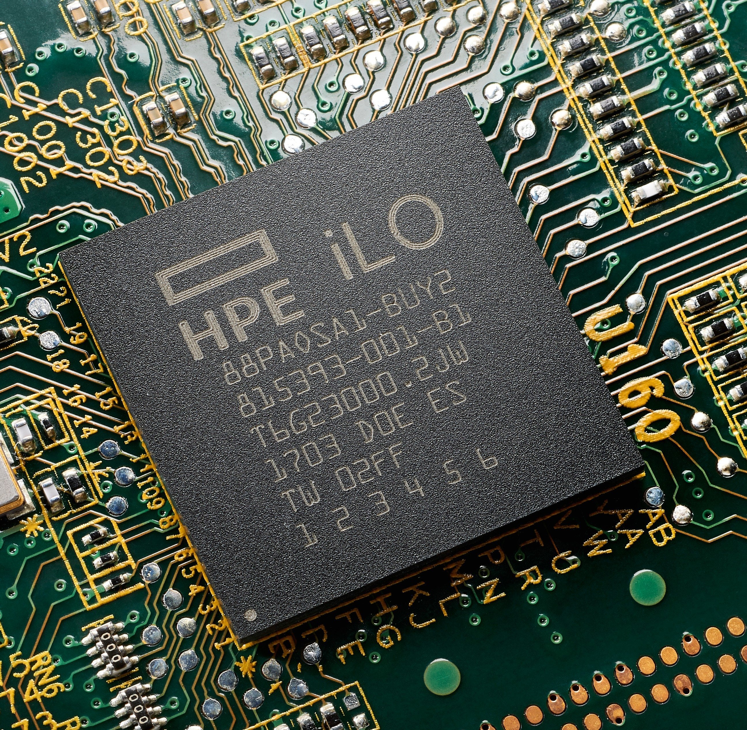 EAN 0884420593546 - HPE iLO Advanced 1-server License with 1yr Support on iLO Licensed Features imagen 1