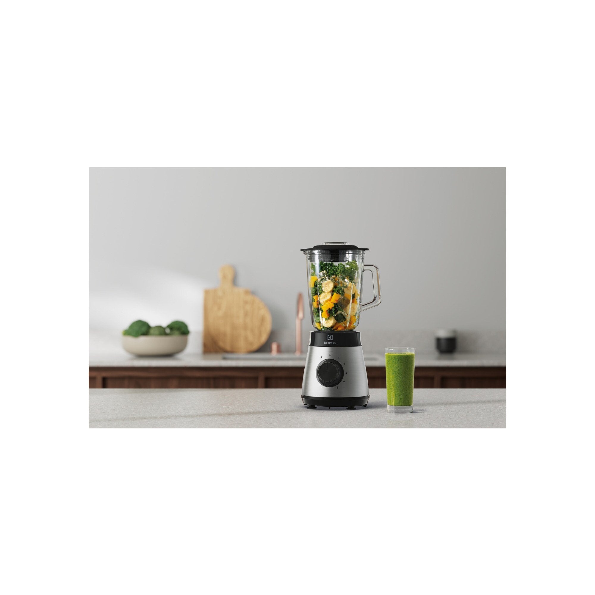 EAN 7332543771745 - Electrolux E4TB1-6ST 1,5 L Batidora de vaso 800 W Acero inoxidable imagen 2