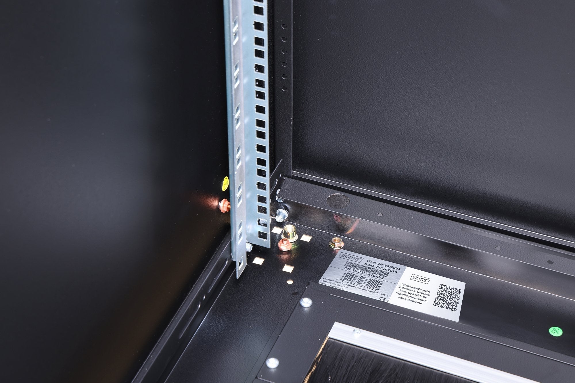 Digitus Netzwerkschrank Unique 22he 1164x600x800mm Schwarz (Speditionsversand)