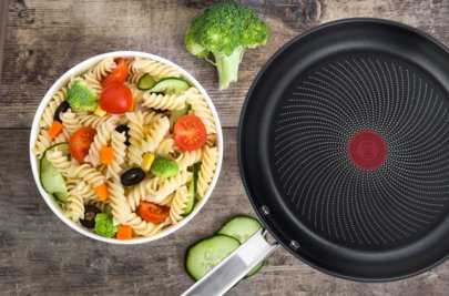EAN 3168430337534 - Tefal Intuition B8170644 cacerola Sartén multiuso Alrededor imagen 4