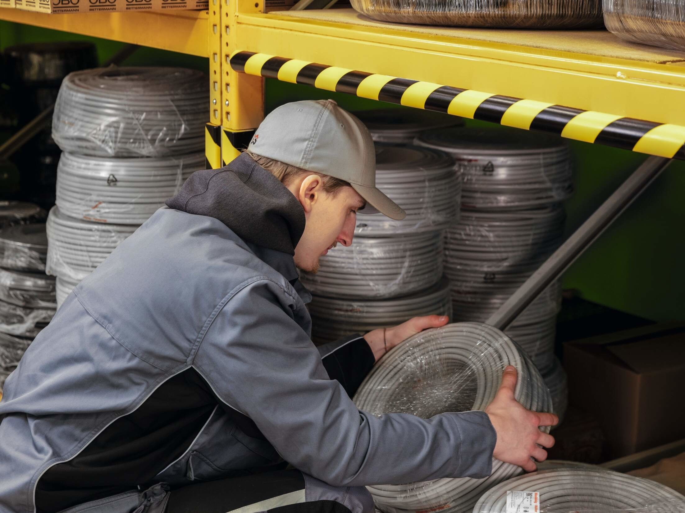 Perfil Protector De Esquinas Durable C25r Amarillo Negro Autoadhesivo 1m