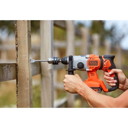 EAN 5035048705032 - Black & Decker BCD900B-XJ taladro 1880 RPM SDS Plus Negro, Naranja imagen 9