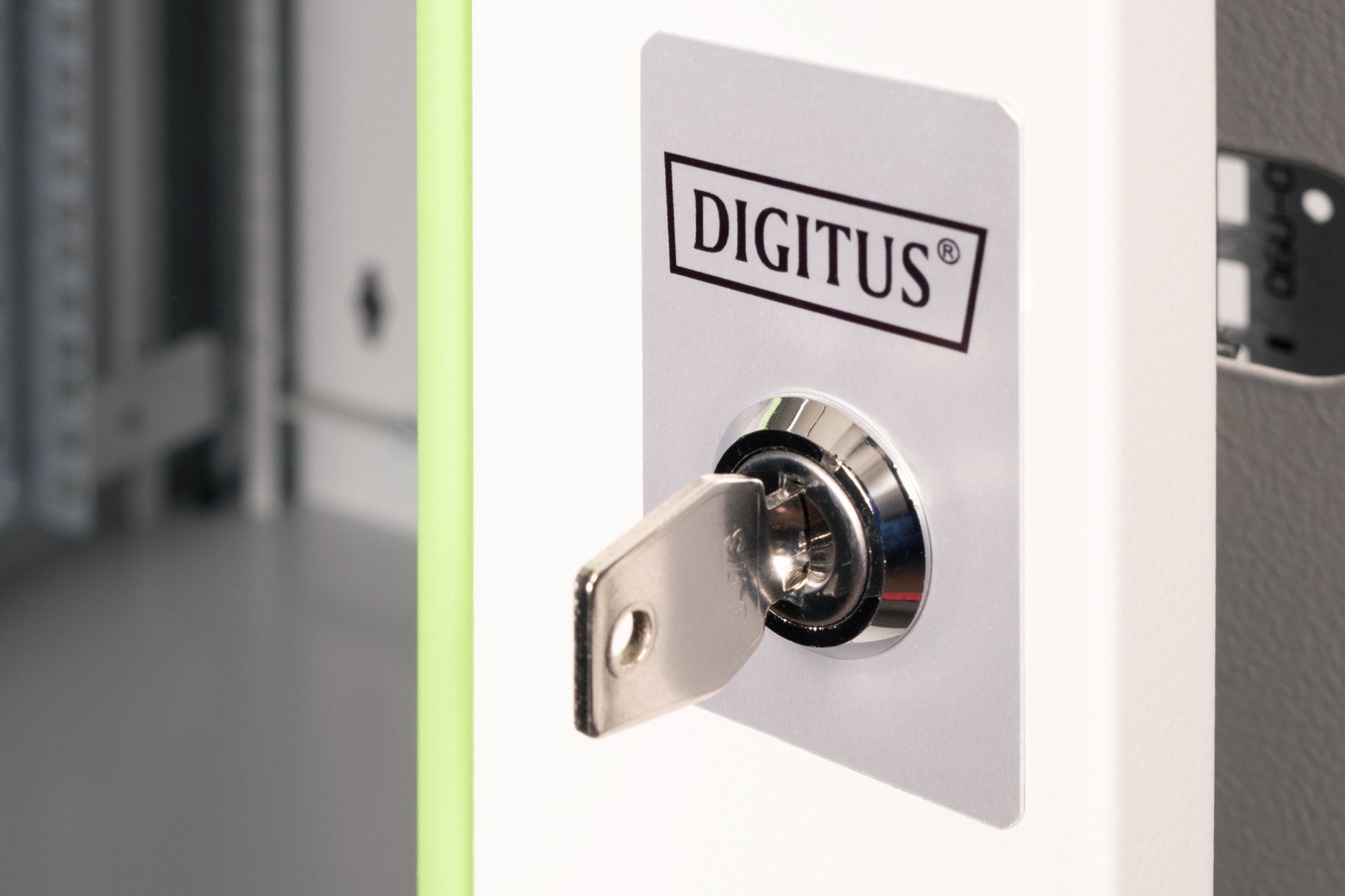 EAN 4016032135227 - Digitus DN-19 12-U armario rack 12U Bastidor de pared Gris imagen 2