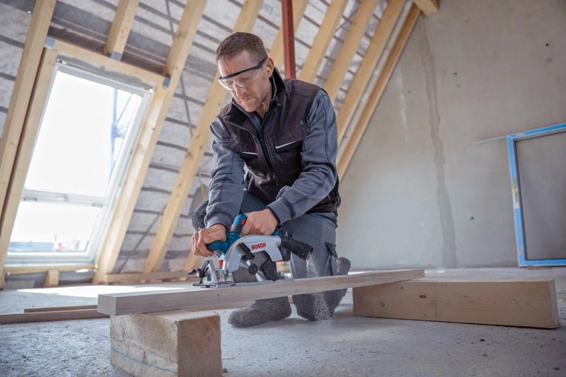 Sierra Circular Inalámbrica Bosch Professional Gks 18v-57-2 Professional Solo Azul/Negro, Sin Batería Ni Cargador