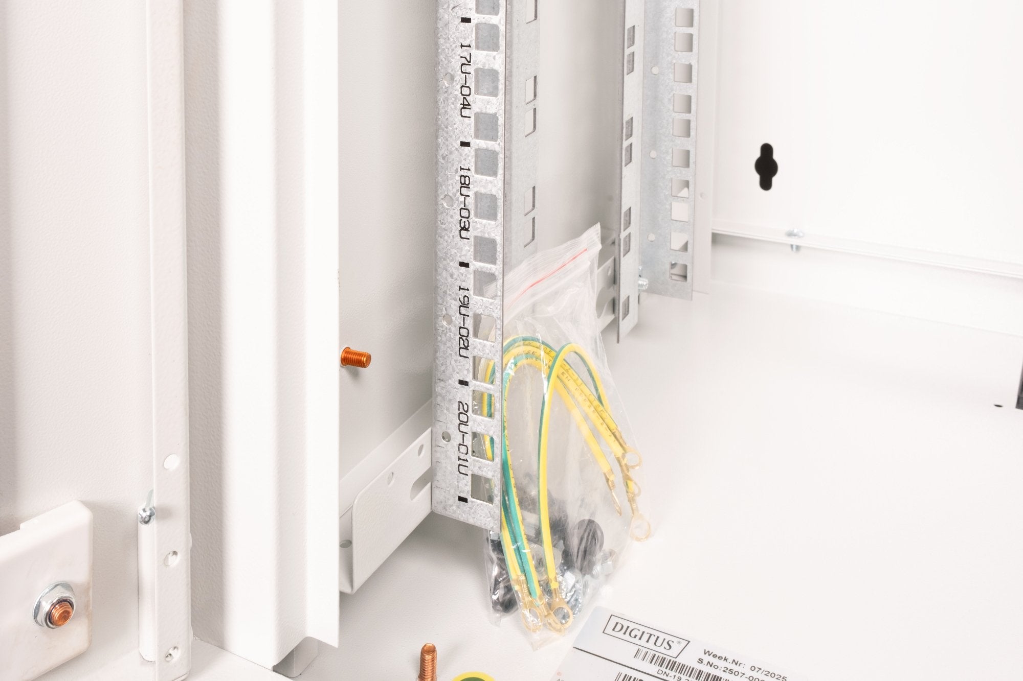 EAN 4016032205968 - Digitus DN-19 20-U armario rack Bastidor de pared Gris imagen 6