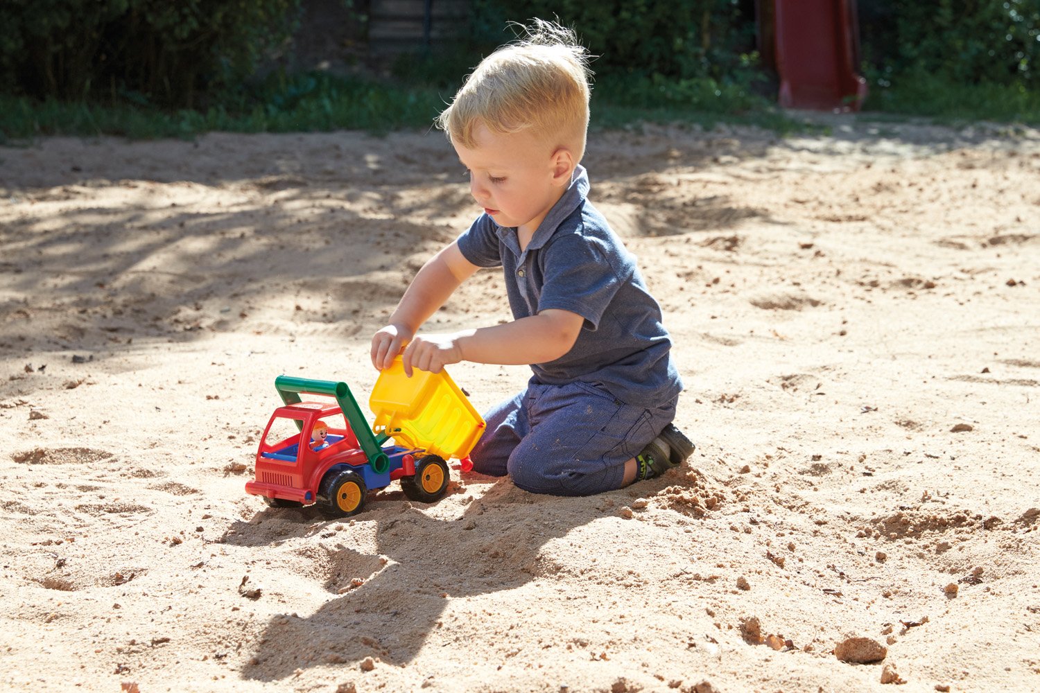 EAN 4006942041503 - Lena Active Dump truck imagen 8