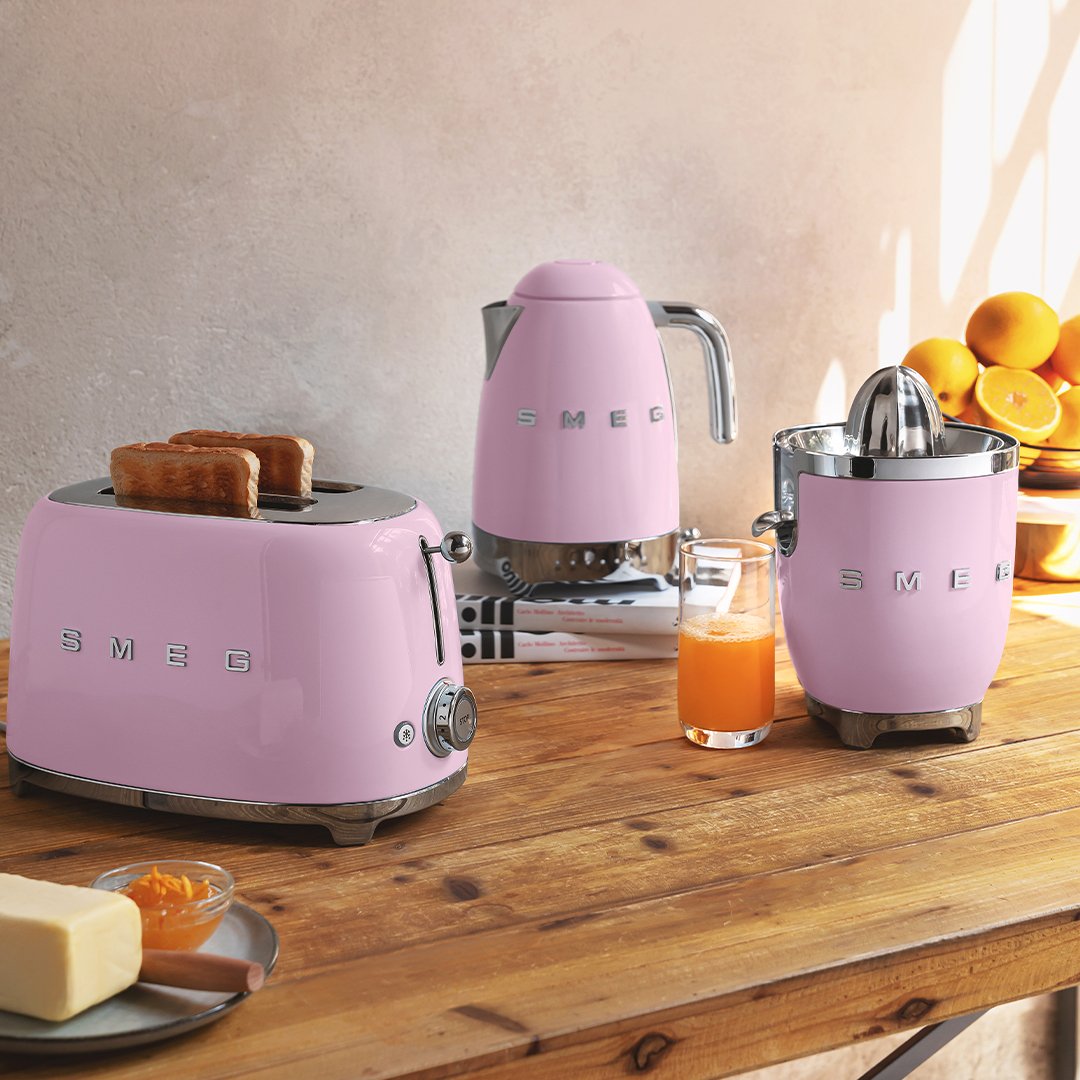 EAN 8017709231606 - Smeg KLF04PKEU tetera eléctrica 1,7 L 2400 W Rosa imagen 8