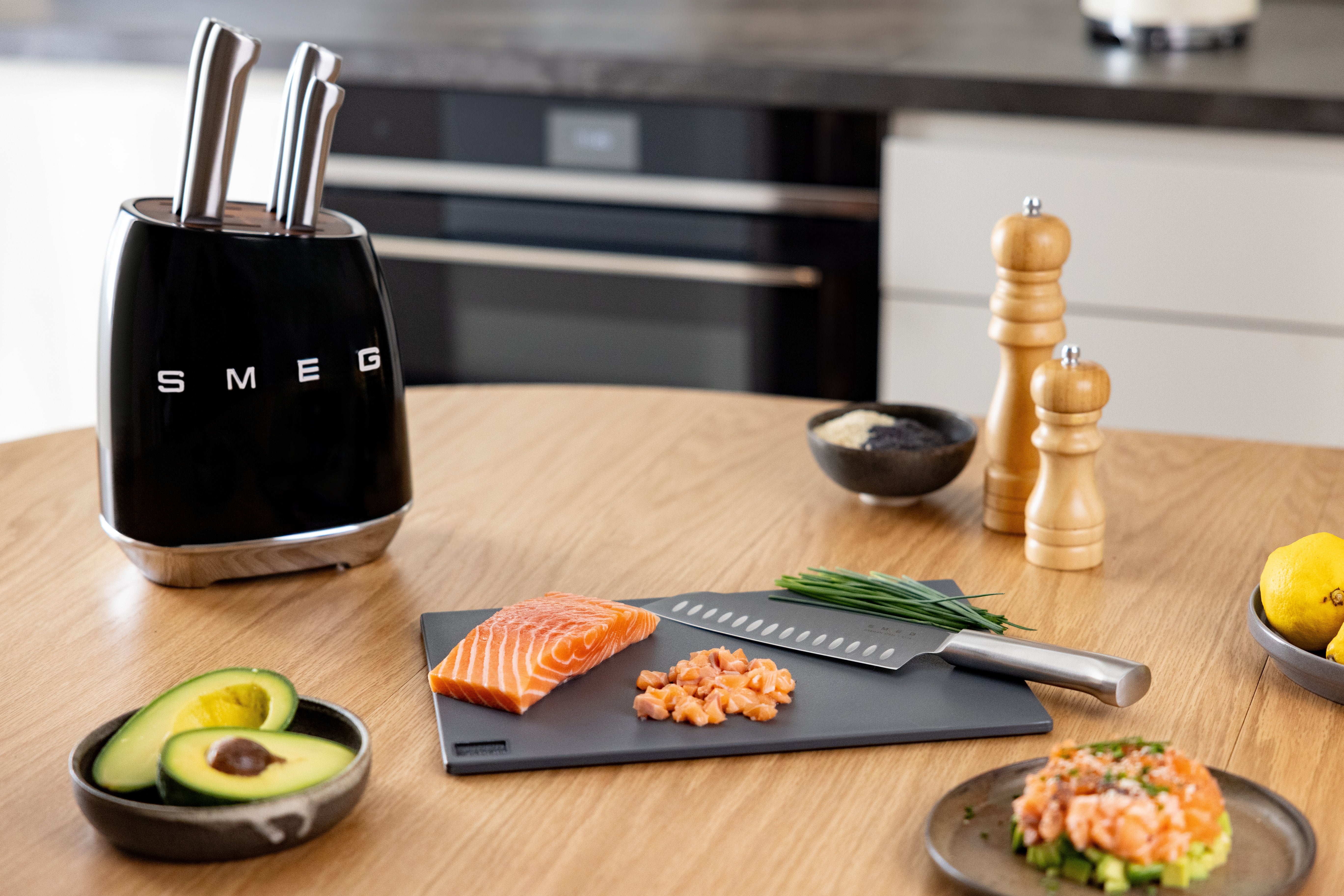 EAN 8017709344191 - Smeg KBSF02BL juego de cuchillos y cubertería de cocina Bloque con ranuras para cuchillos imagen 12