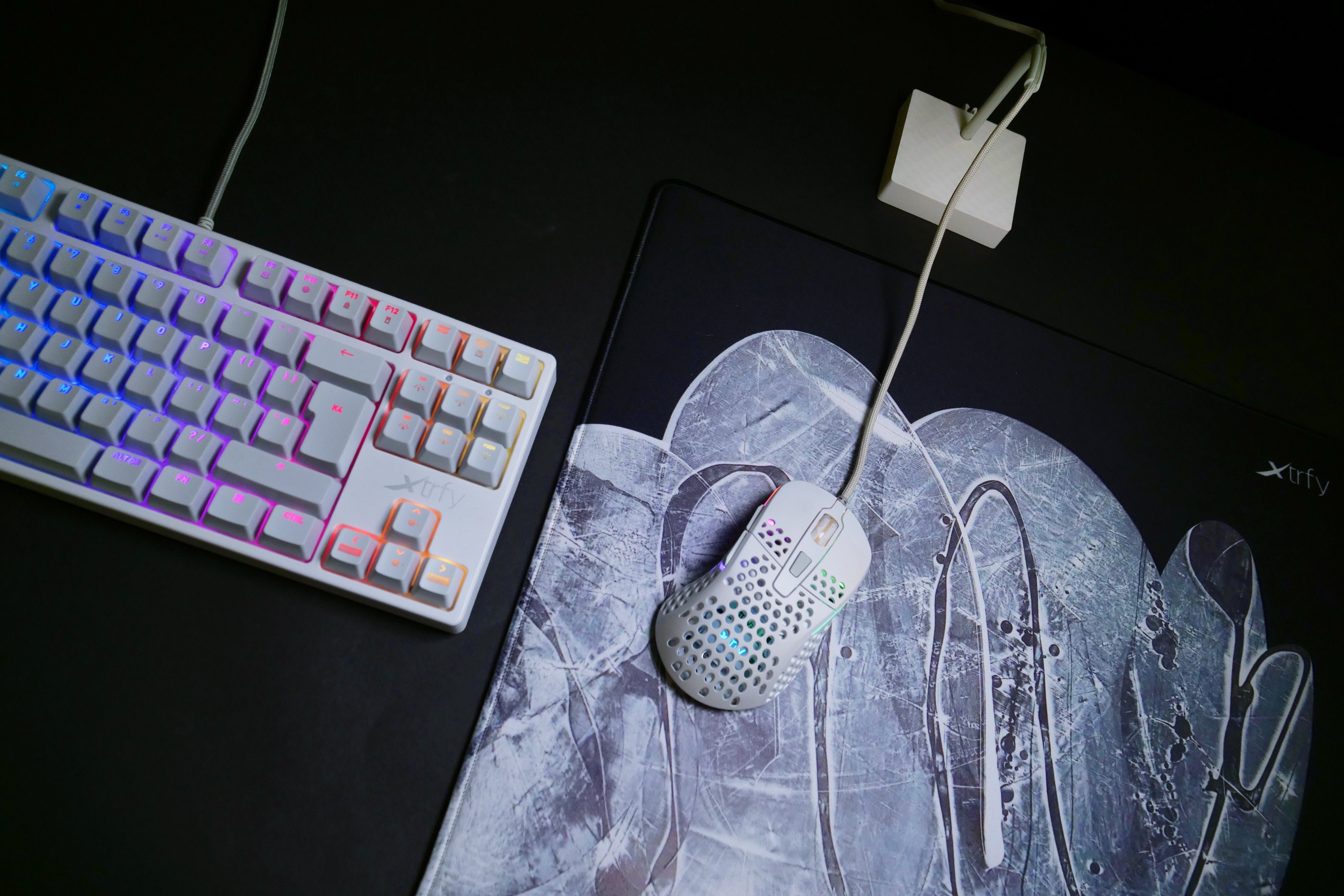 EAN 7340086909341 - CHERRY XTRFY GP4 Alfombrilla de ratón para juegos Negro, Gris, Blanco imagen 15