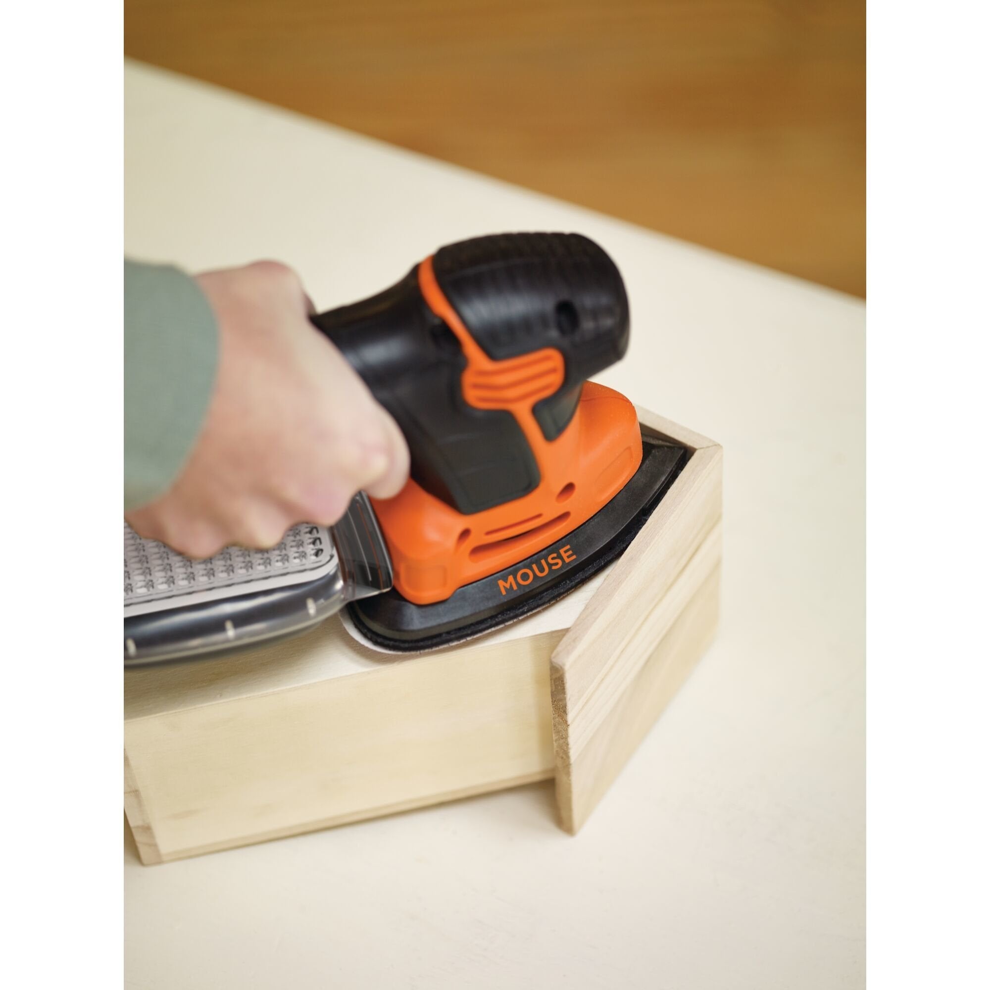Lijadora De Detalle Mouse® 120w Ka2000-Qs Black+Decker