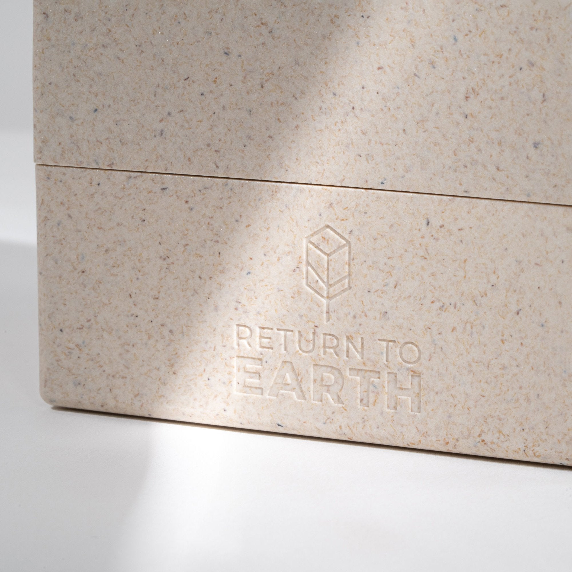 Caja De Cartas Ultimate Guard Boulder Deck Case Return To Earth 100+ Tamaño Estándar Natural
