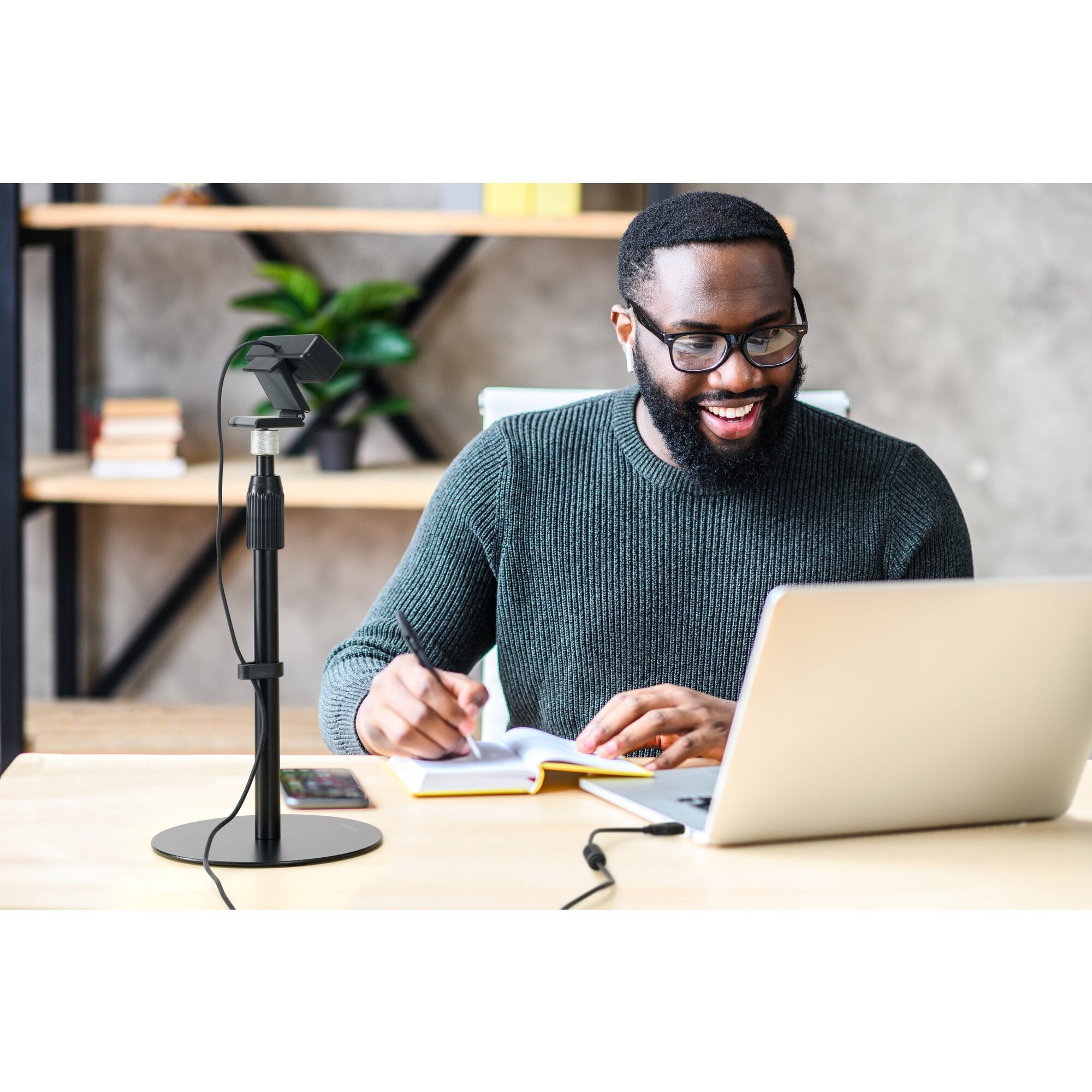 EAN 0085896876519 - Kensington A1010 Montaje en techo imagen 2