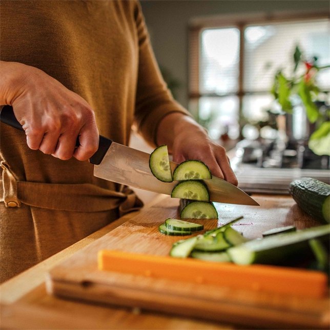 EAN 6424002012795 - Fiskars 1057534 cuchillo de cocina Acero inoxidable 1 pieza(s) Cuchillo de chef imagen 3