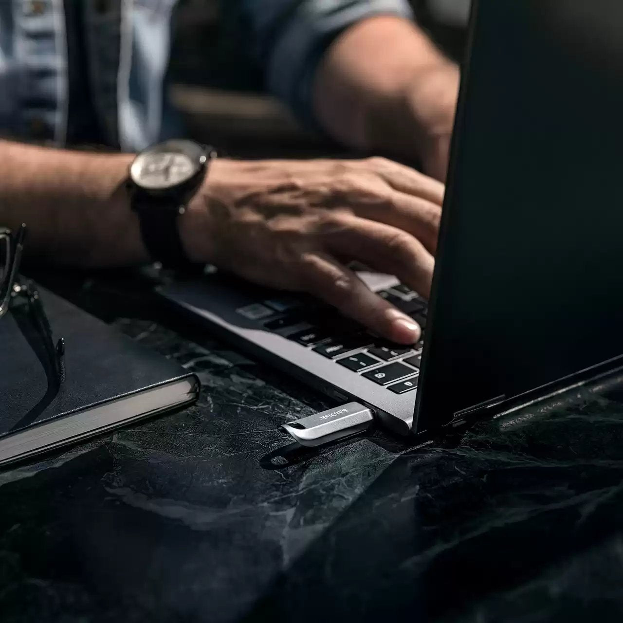 EAN 0619659206925 - SanDisk SDCZ75-512G-G46 unidad flash USB 512 GB USB Tipo C 3.2 Gen 1 (3.1 Gen 1) Plata imagen 4