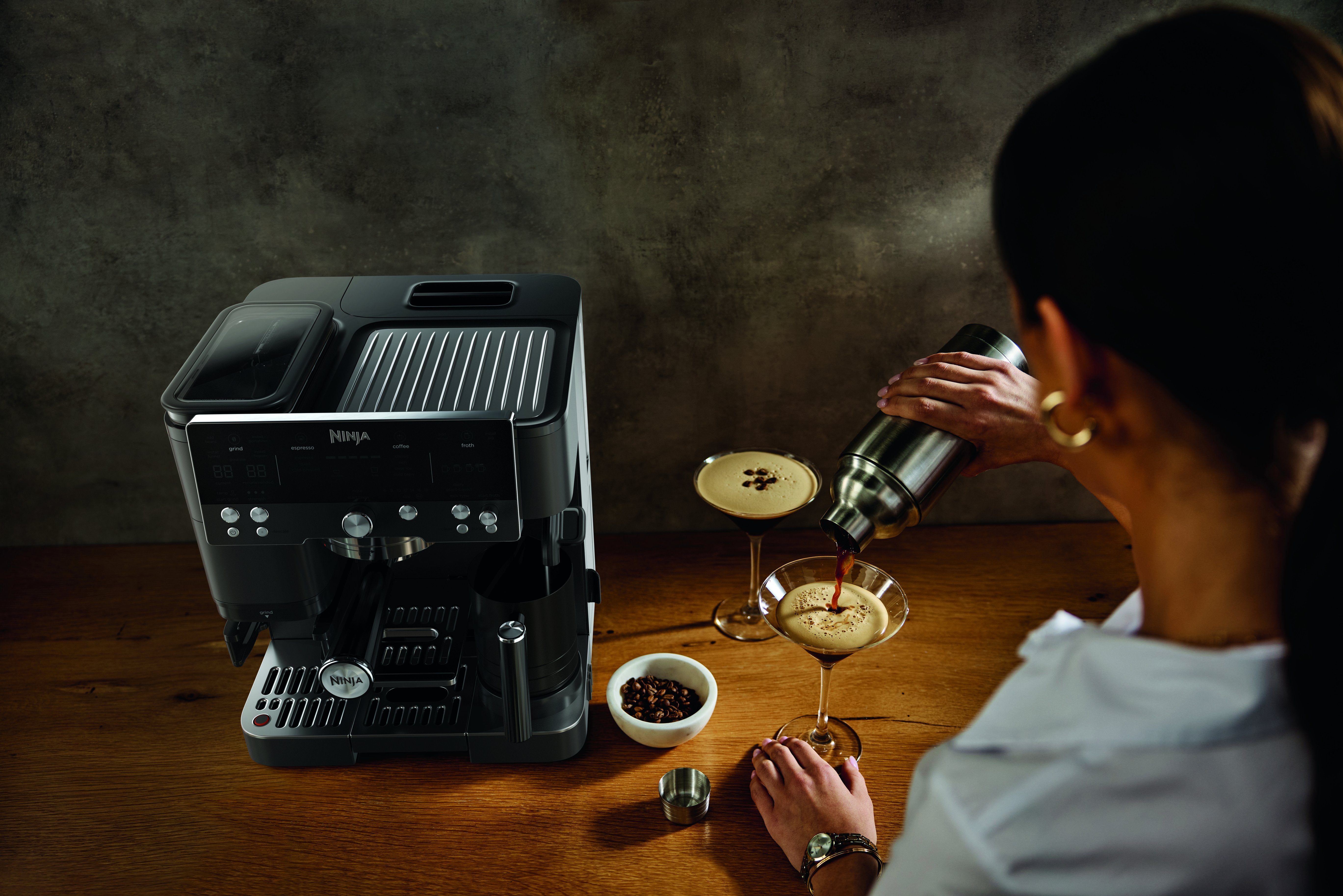 EAN 0622356349901 - Ninja ES601EUBK cafetera eléctrica Semi-automática Máquina espresso 2 L imagen 9