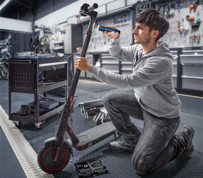 EAN 4059952639574 - Bosch GO Professional 396 RPM 320 g Negro, Azul imagen 4