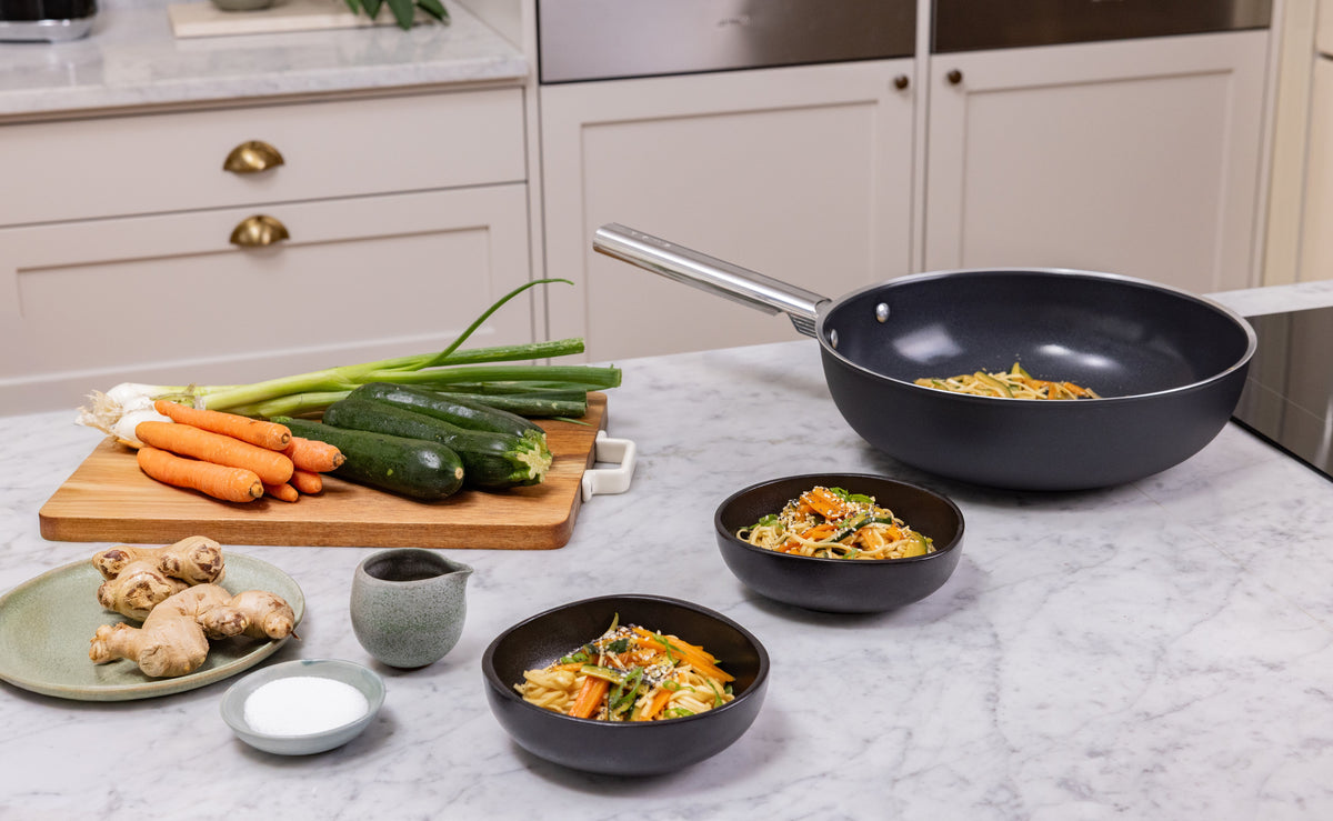 EAN 8017709356033 - Smeg WOF3002BLM cacerola Sartén para wok/sofrito Alrededor imagen 14