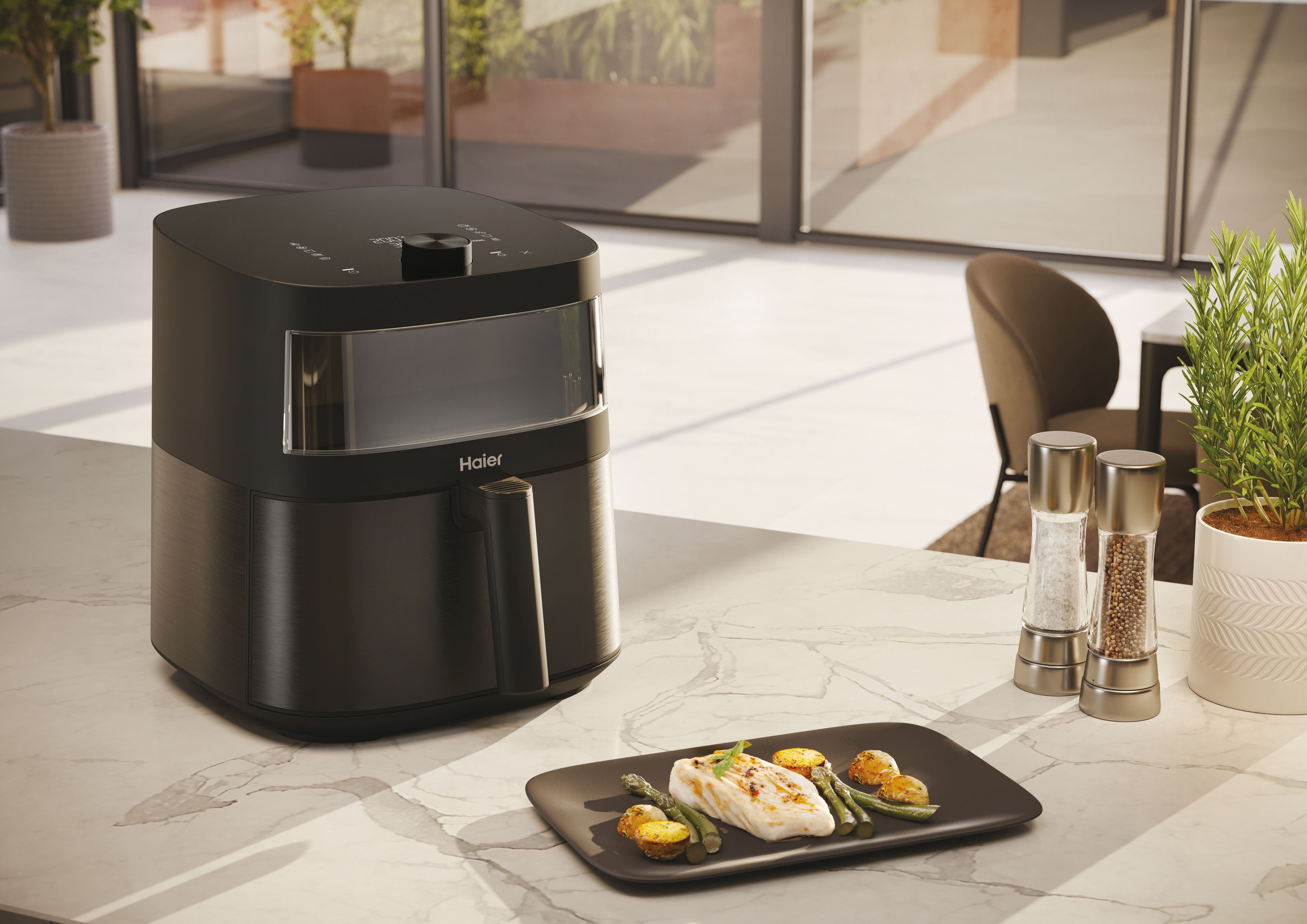 EAN 8059019065731 - Haier I-Master Series 5 HAF5TWA 011 6,5 L Independiente 2000 W Freidora de aire caliente Negro imagen 11