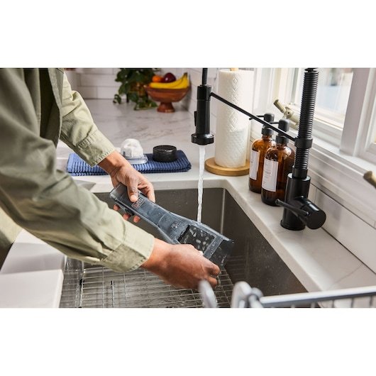 Aspiradora Black & Decker Dvd320j-Qw De Mano Negro Sin Bolsa