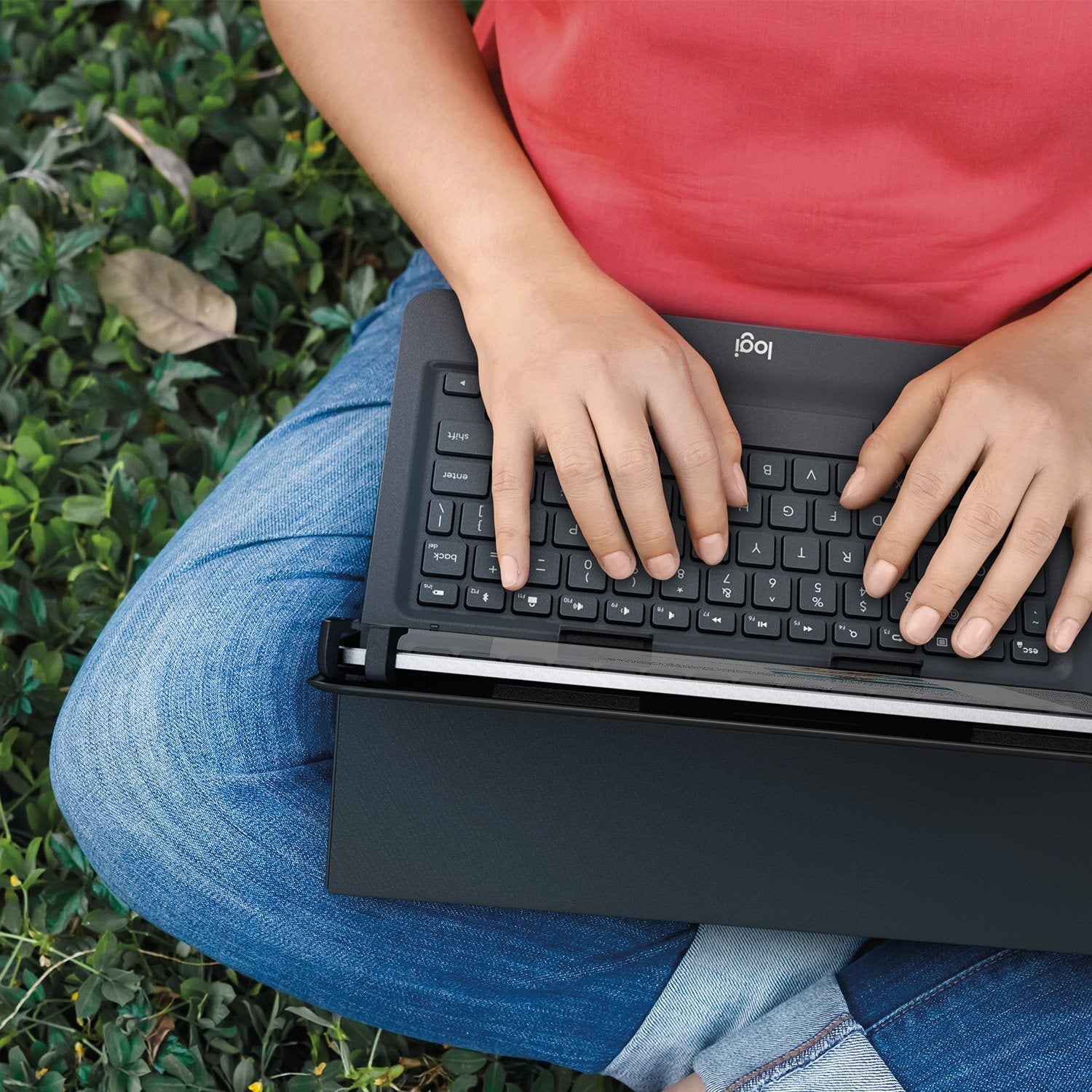 Logitech Universal Funda Con Teclado Azerty (Frances) Bluetooth Negro 920-008338